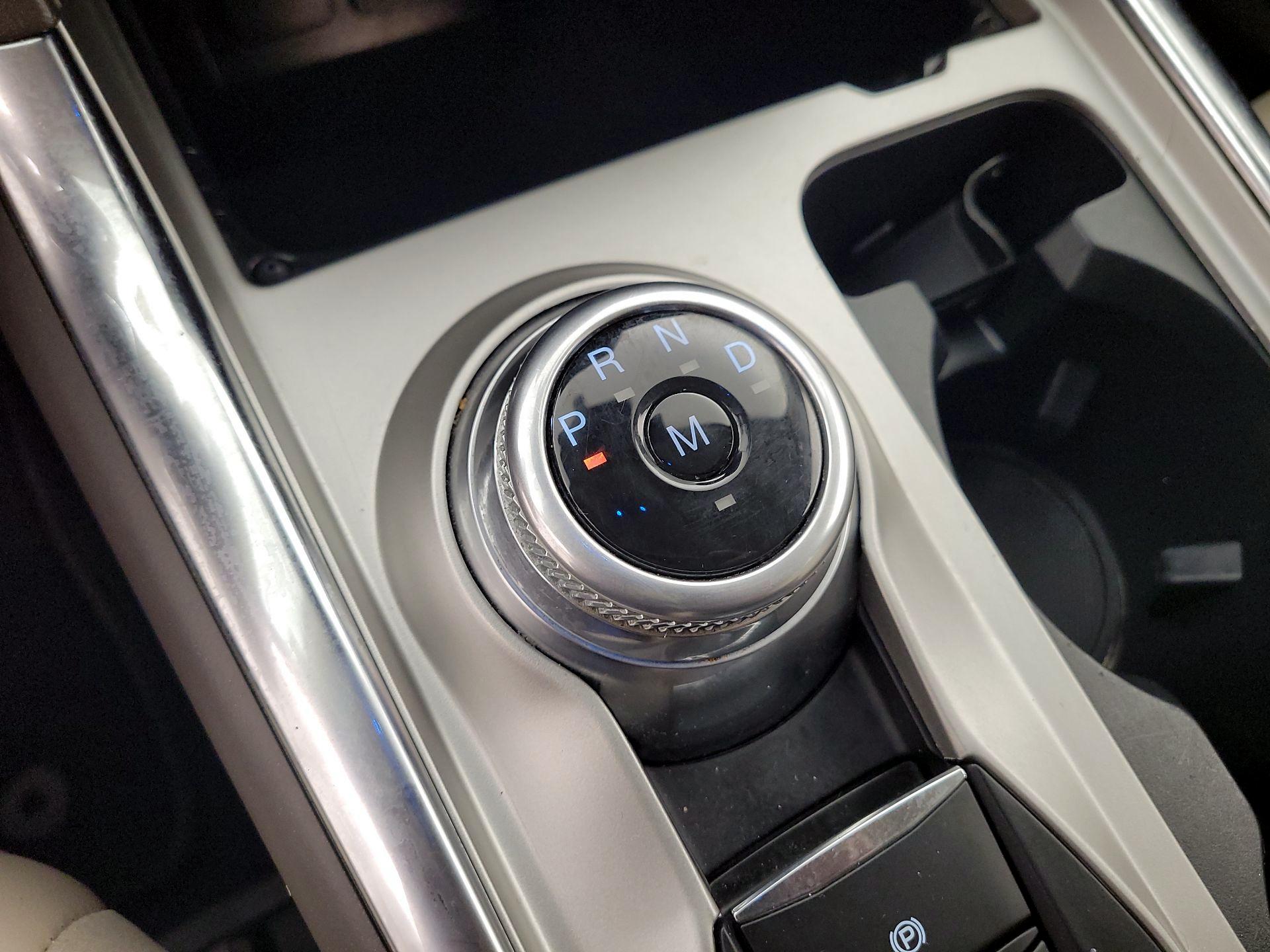 Thumbnail: 2021 Ford Explorer - 17