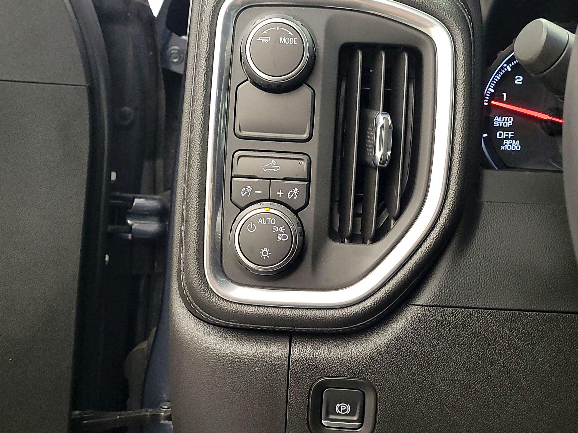 Thumbnail: 2021 Chevrolet Silverado 1500 - 13