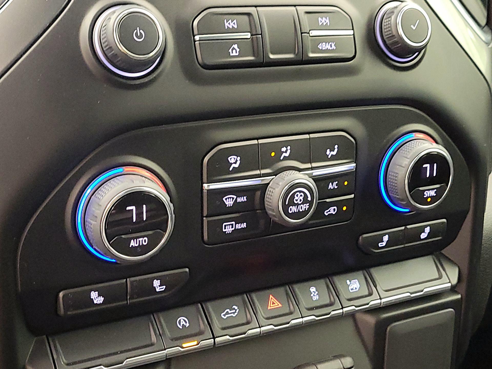 Thumbnail: 2021 Chevrolet Silverado 1500 - 16