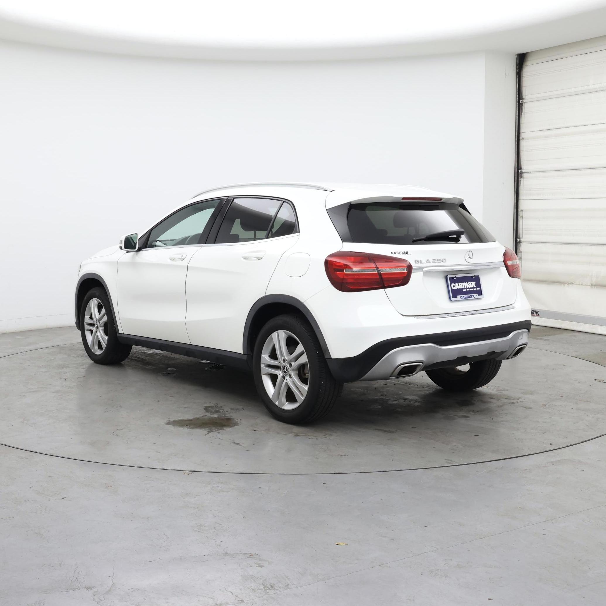 Thumbnail: 2020 Mercedes-Benz GLA - 2