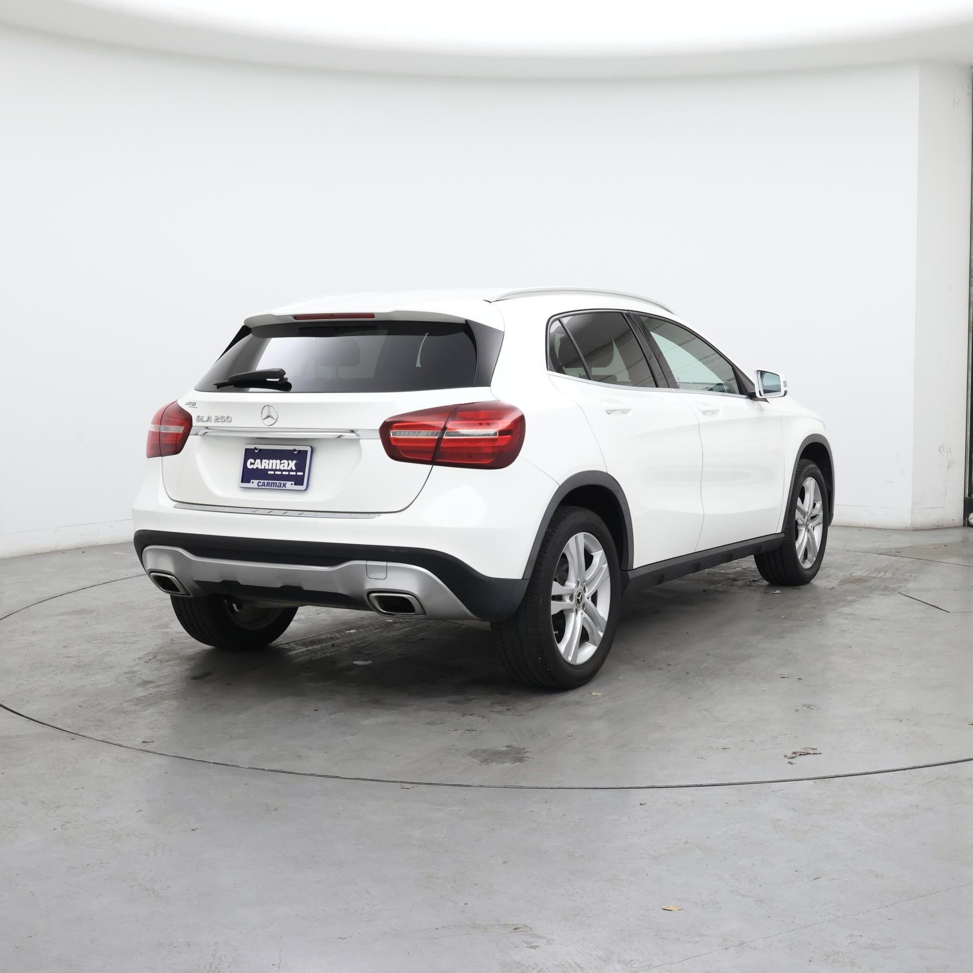 Thumbnail: 2020 Mercedes-Benz GLA - 8