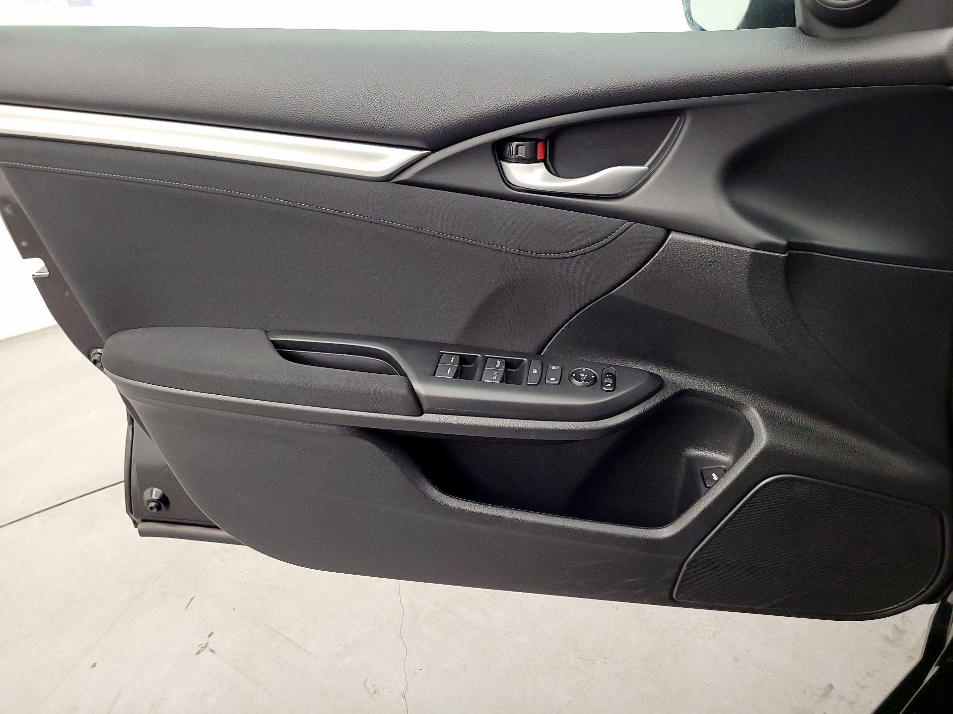 Thumbnail: 2018 Honda Civic - 12