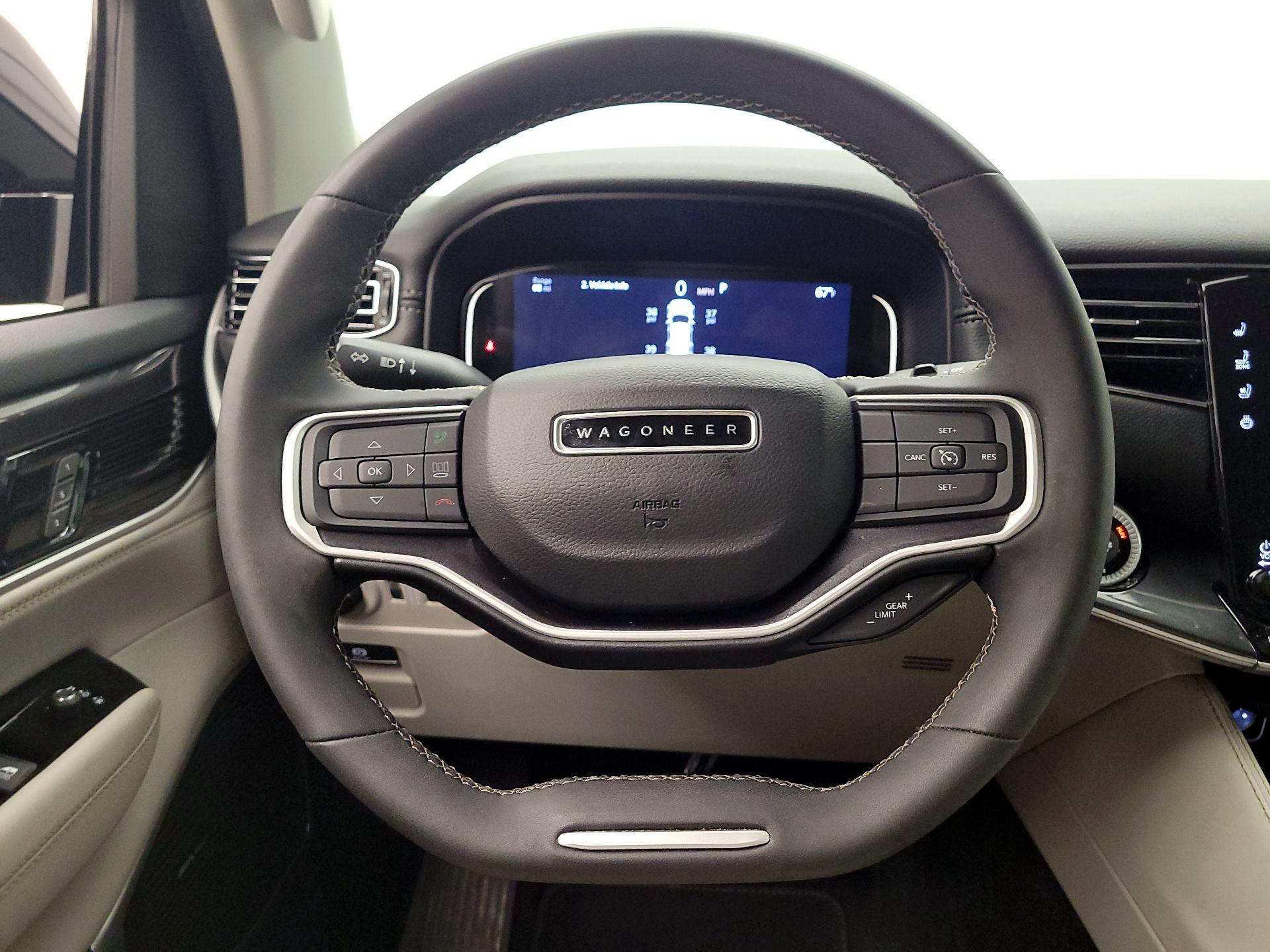 Thumbnail: 2023 Jeep Wagoneer - 10