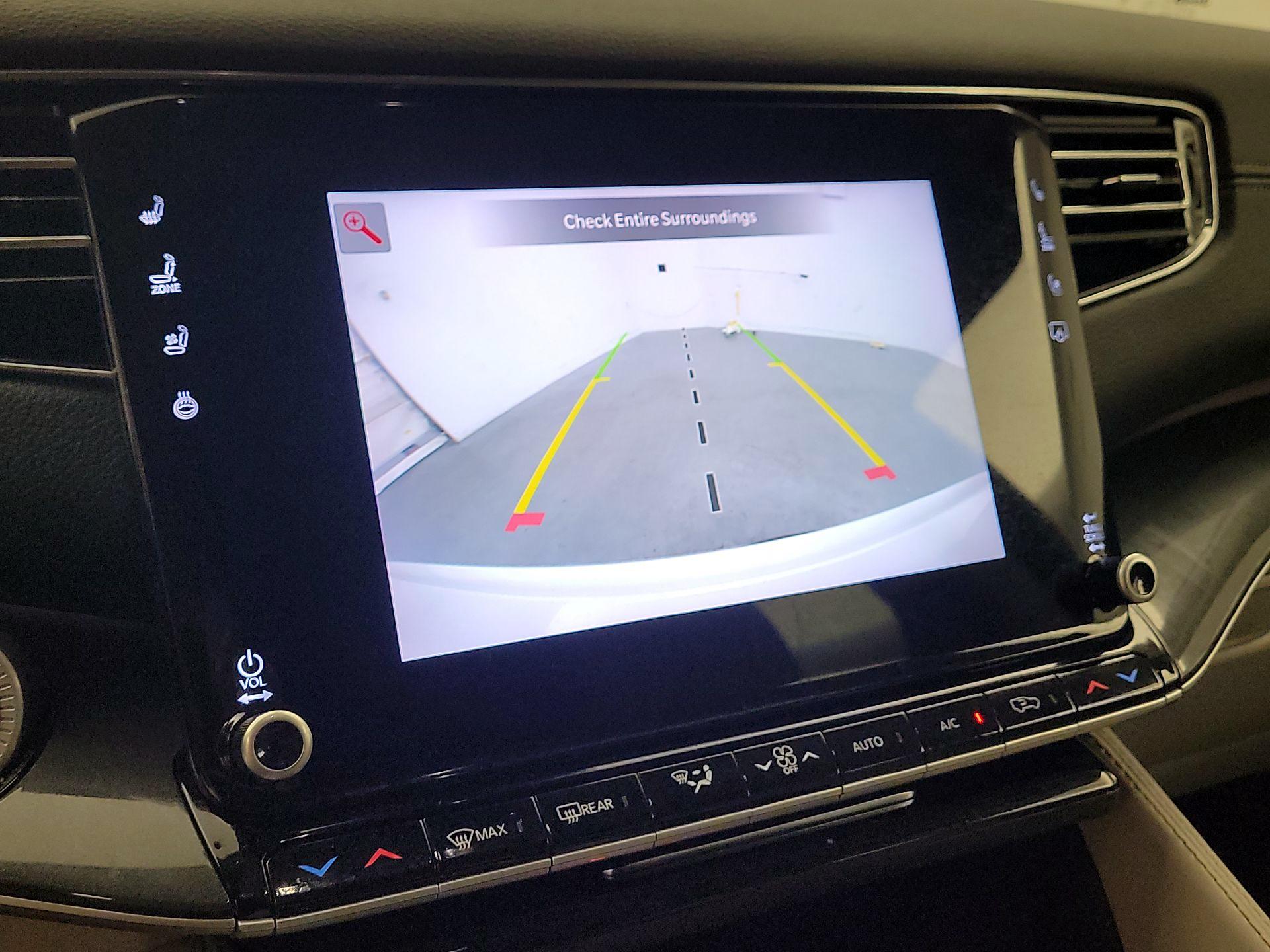 Thumbnail: 2023 Jeep Wagoneer - 14