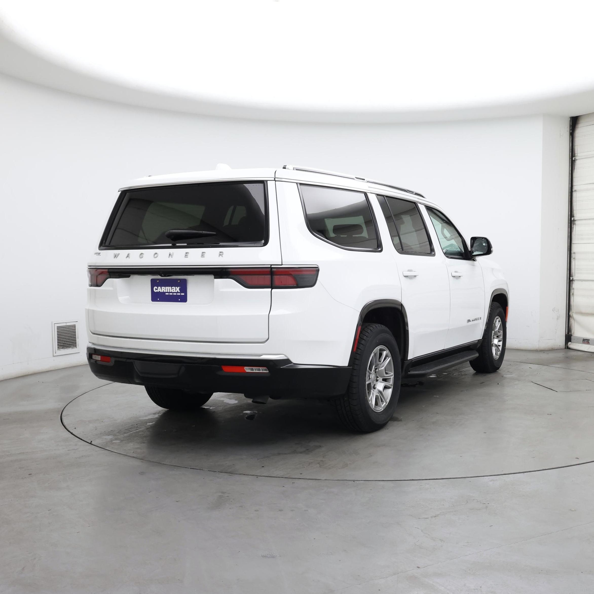 Thumbnail: 2023 Jeep Wagoneer - 8