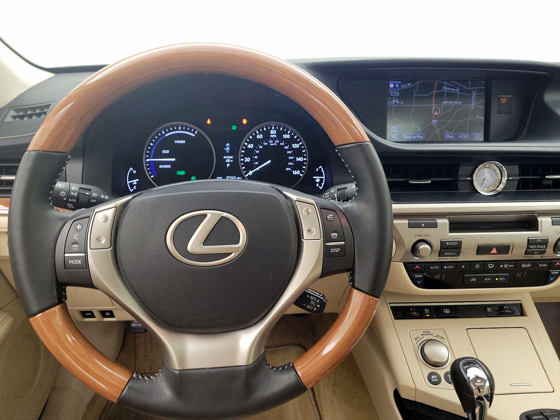 Thumbnail: 2014 Lexus ES - 10