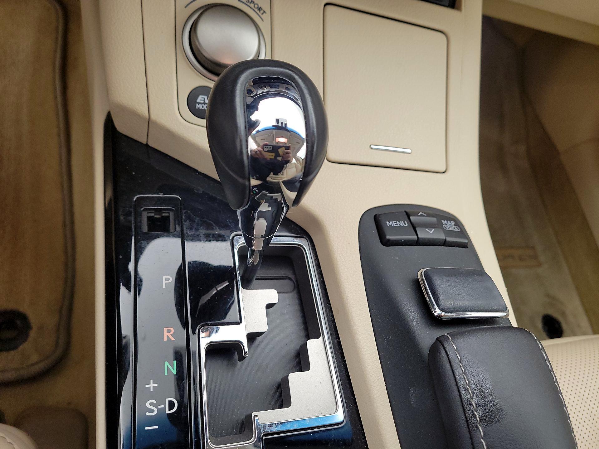 Thumbnail: 2014 Lexus ES - 17