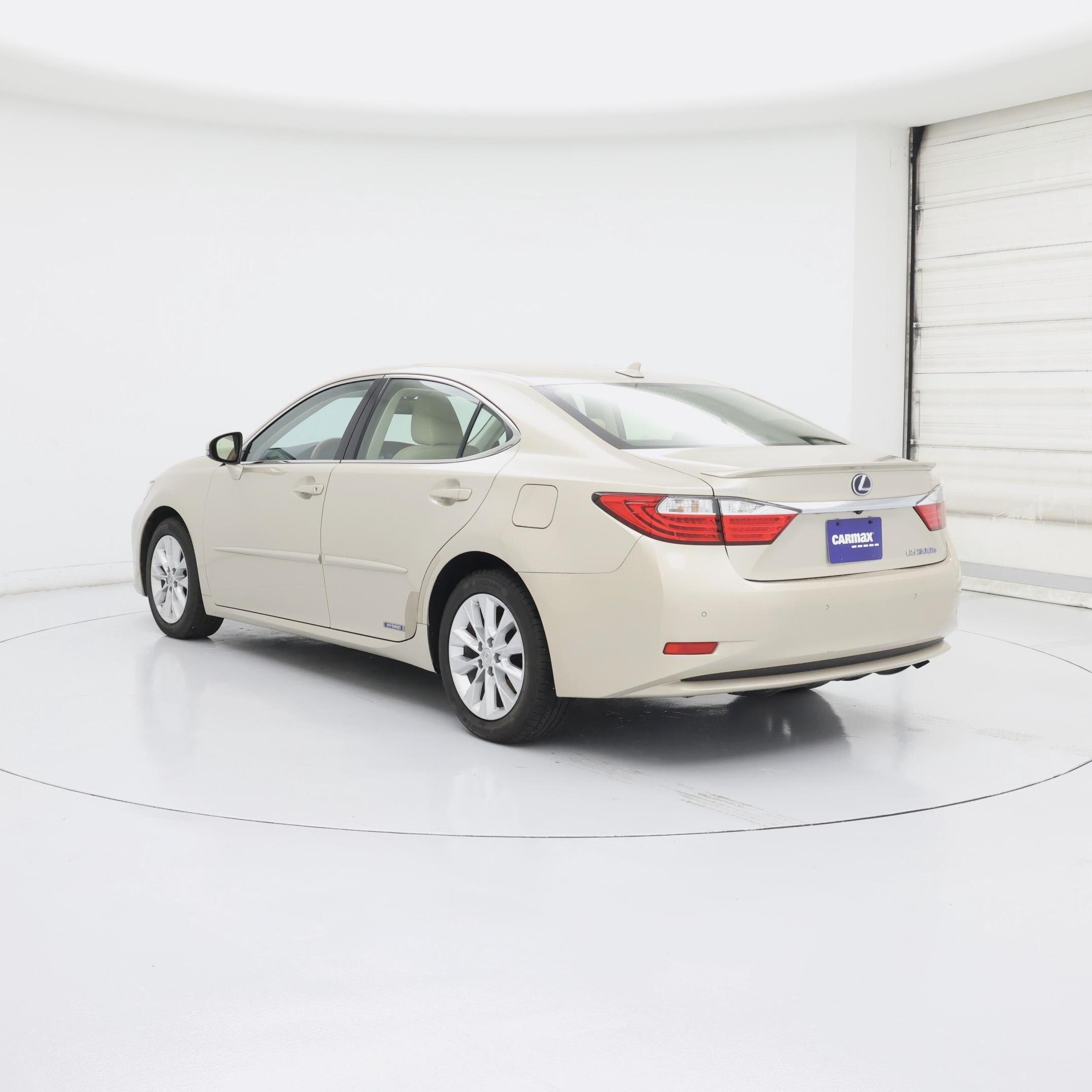 Thumbnail: 2014 Lexus ES - 2
