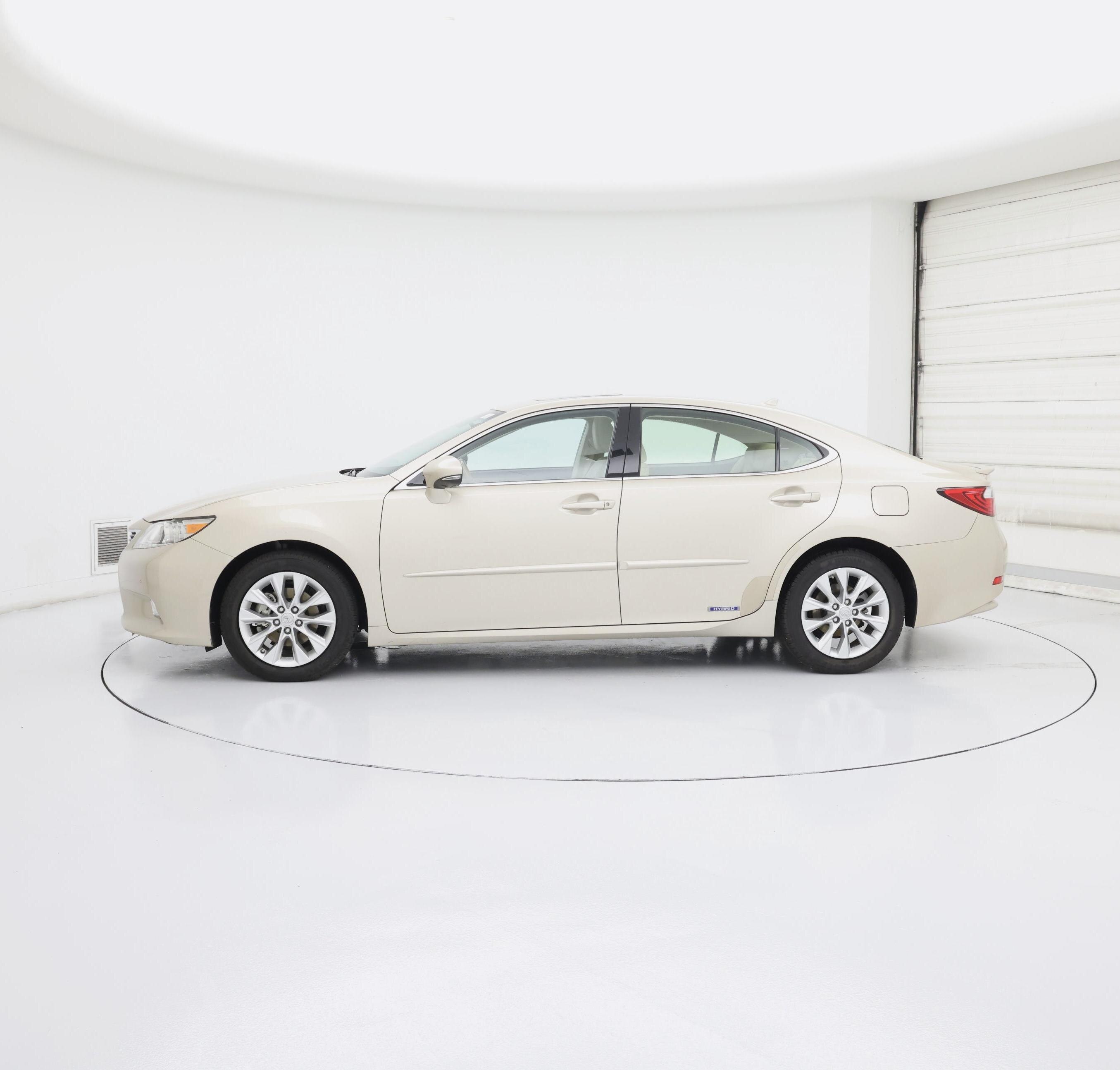 Thumbnail: 2014 Lexus ES - 3