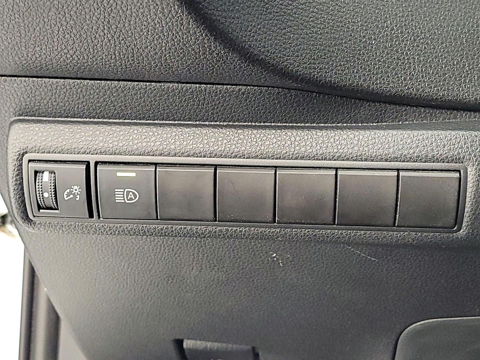 Thumbnail: 2022 Toyota Corolla - 13