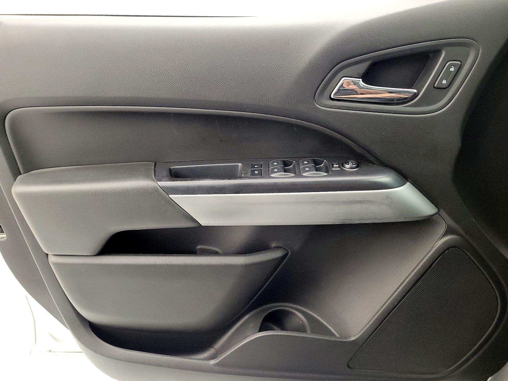 Thumbnail: 2018 Chevrolet Colorado - 12