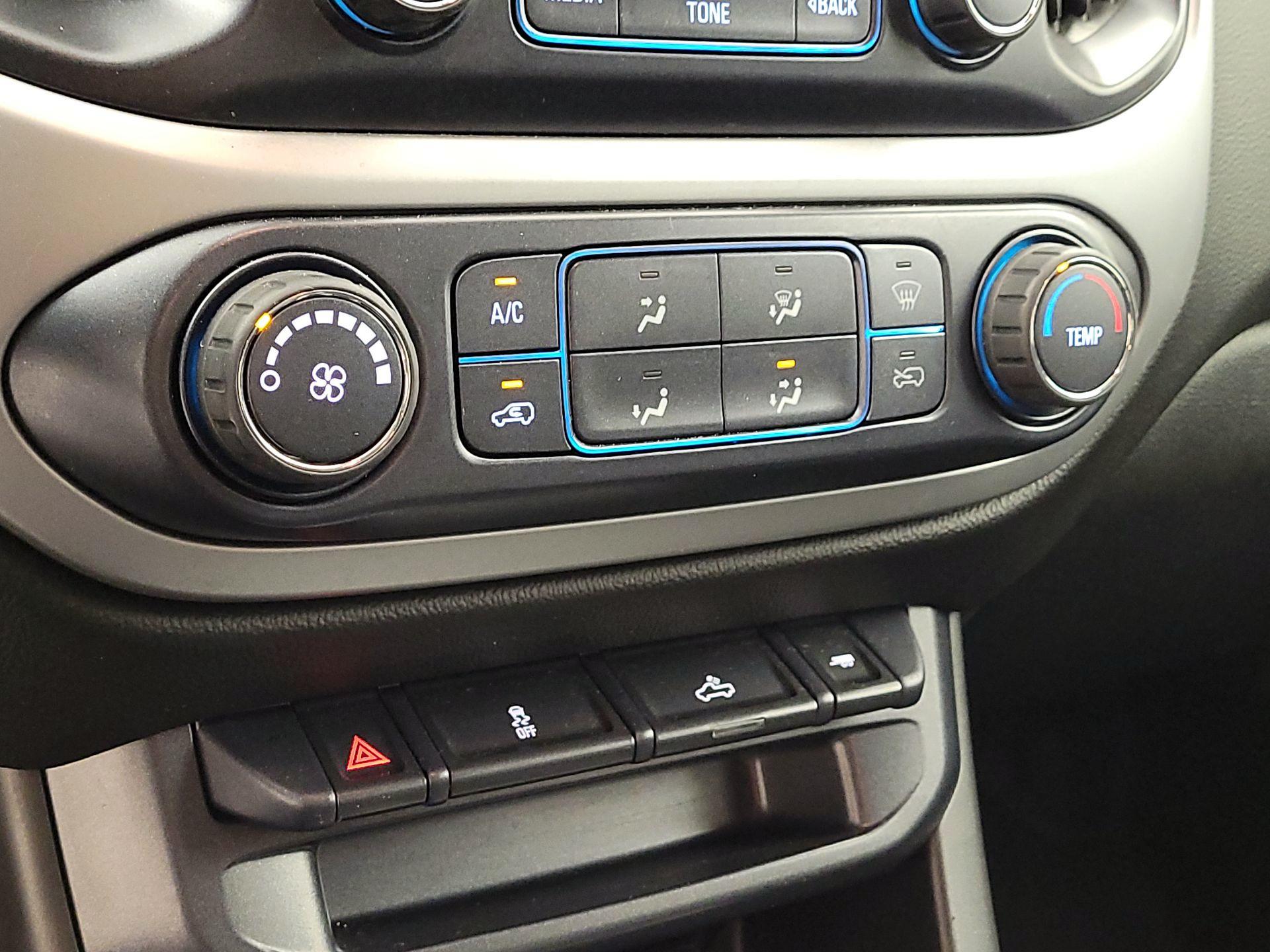 Thumbnail: 2018 Chevrolet Colorado - 16