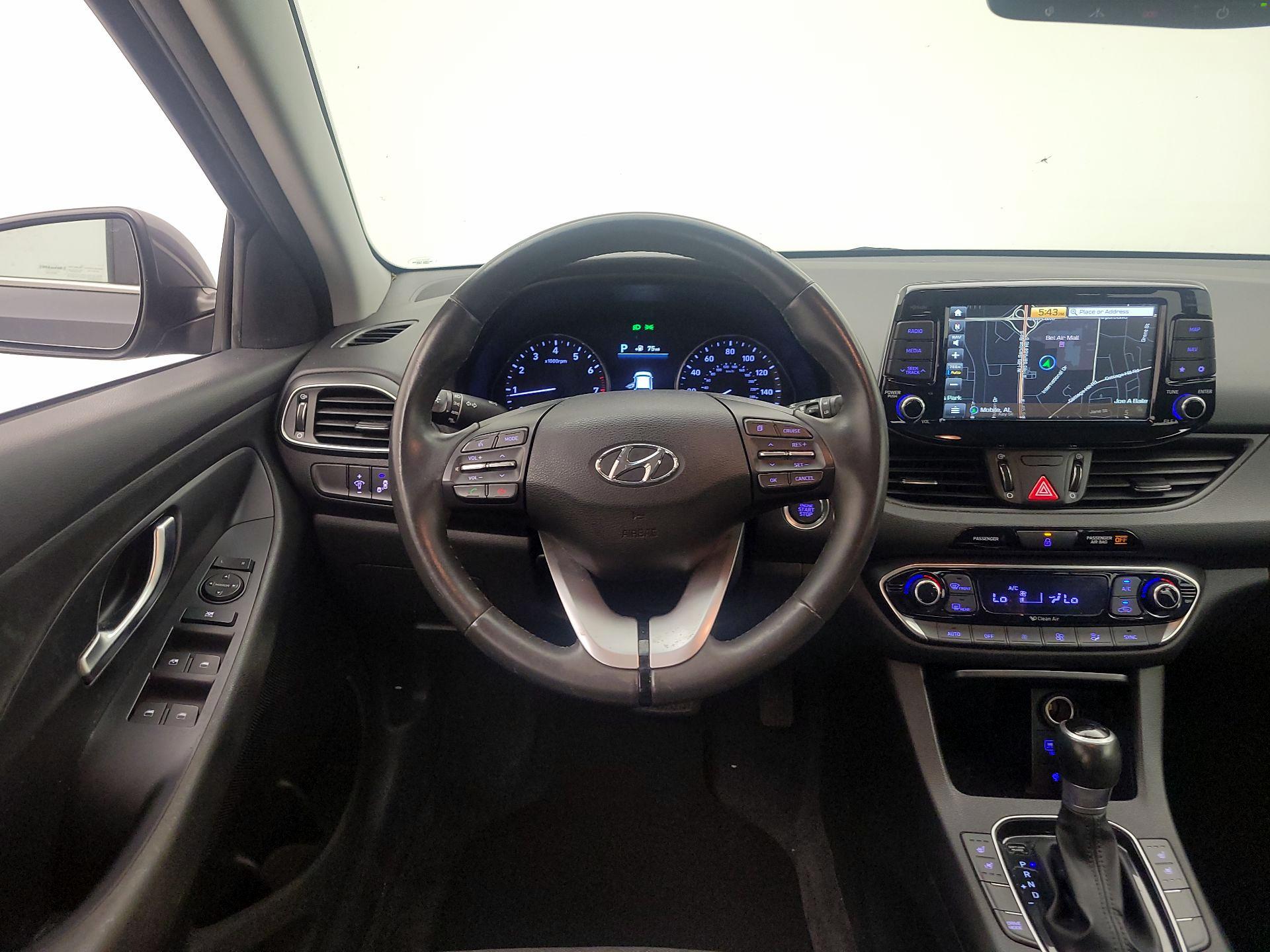 Thumbnail: 2018 Hyundai Elantra - 10
