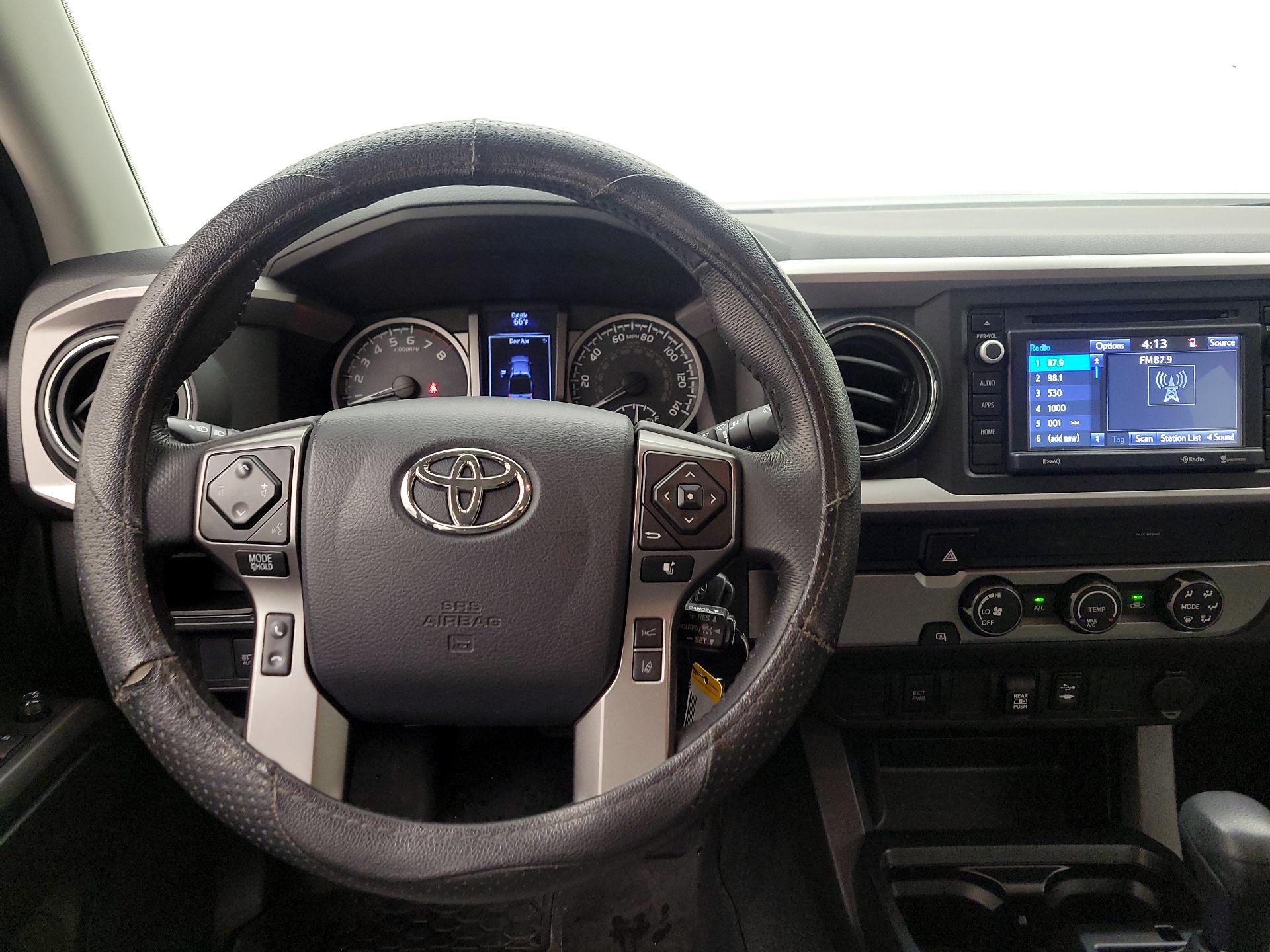 Thumbnail: 2019 Toyota Tacoma - 10