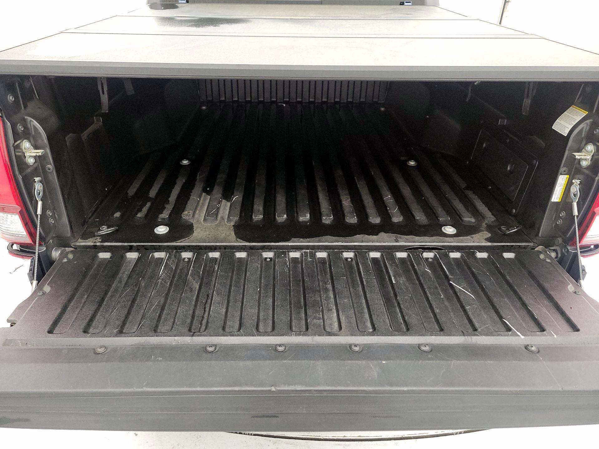 Thumbnail: 2019 Toyota Tacoma - 16