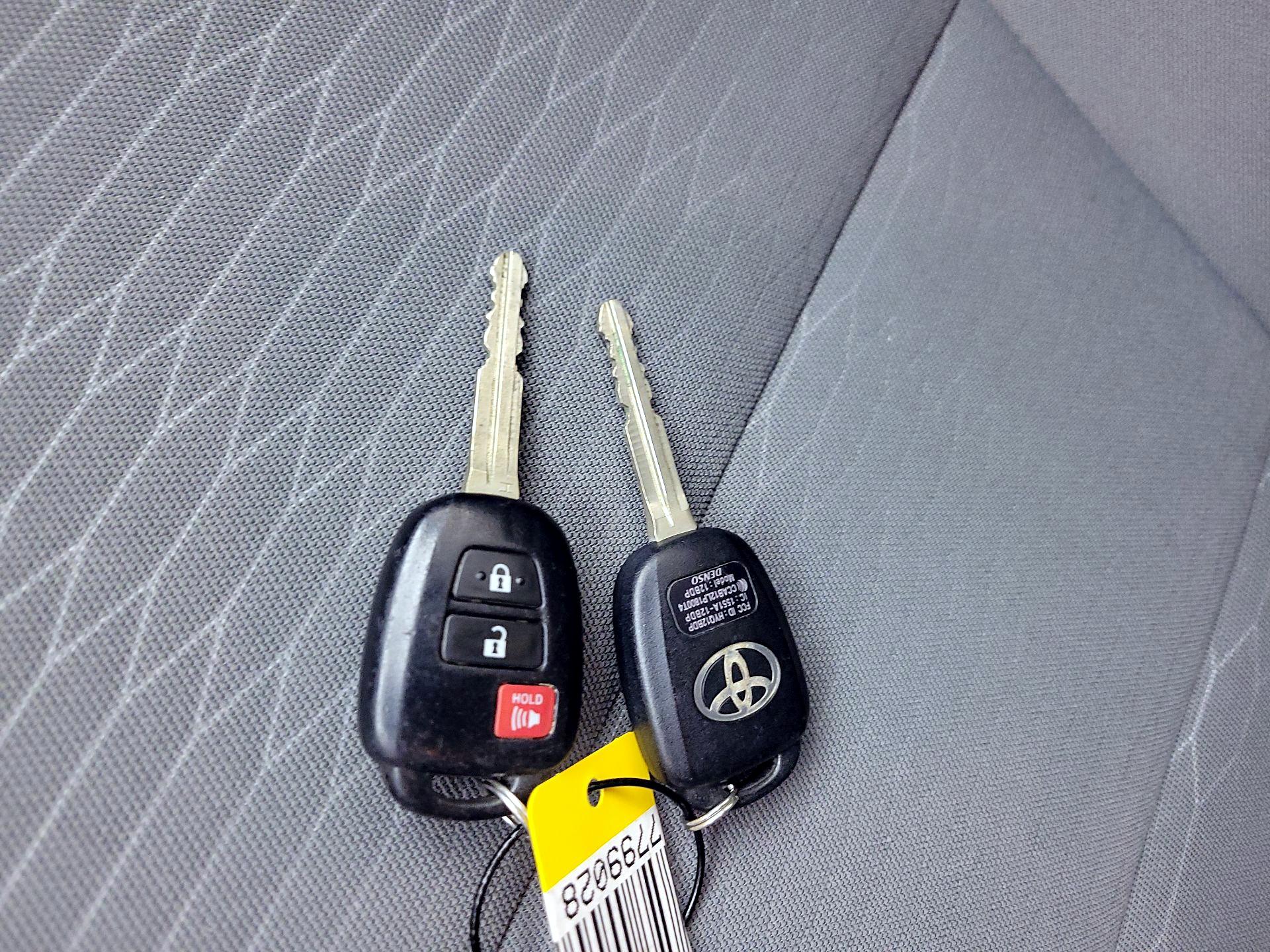 Thumbnail: 2019 Toyota Tacoma - 18