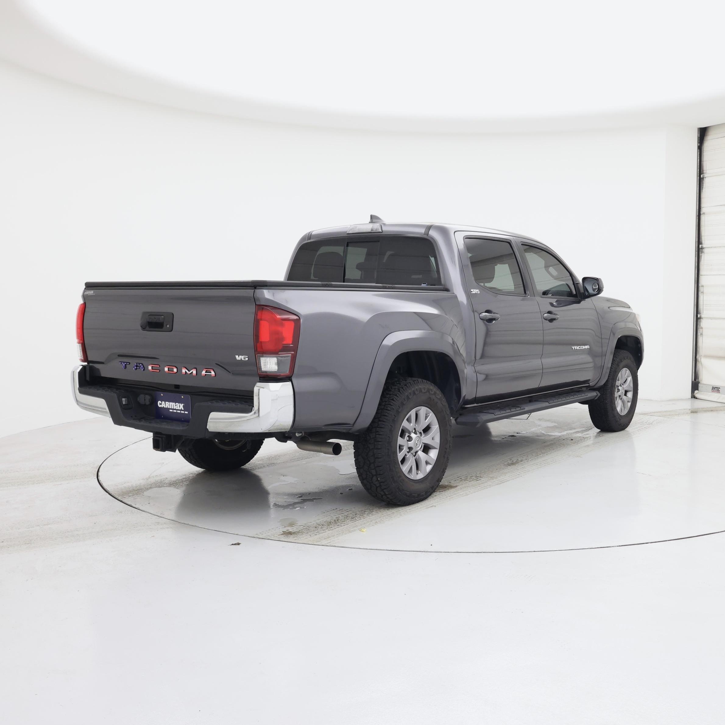 Thumbnail: 2019 Toyota Tacoma - 8