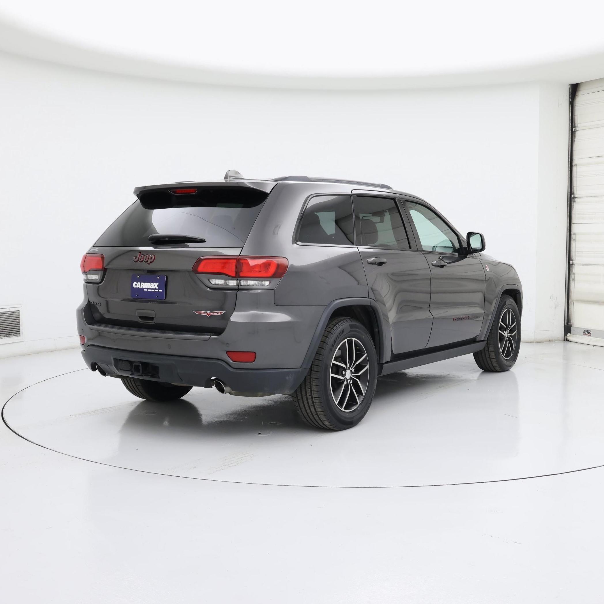 Thumbnail: 2018 Jeep Grand Cherokee - 8