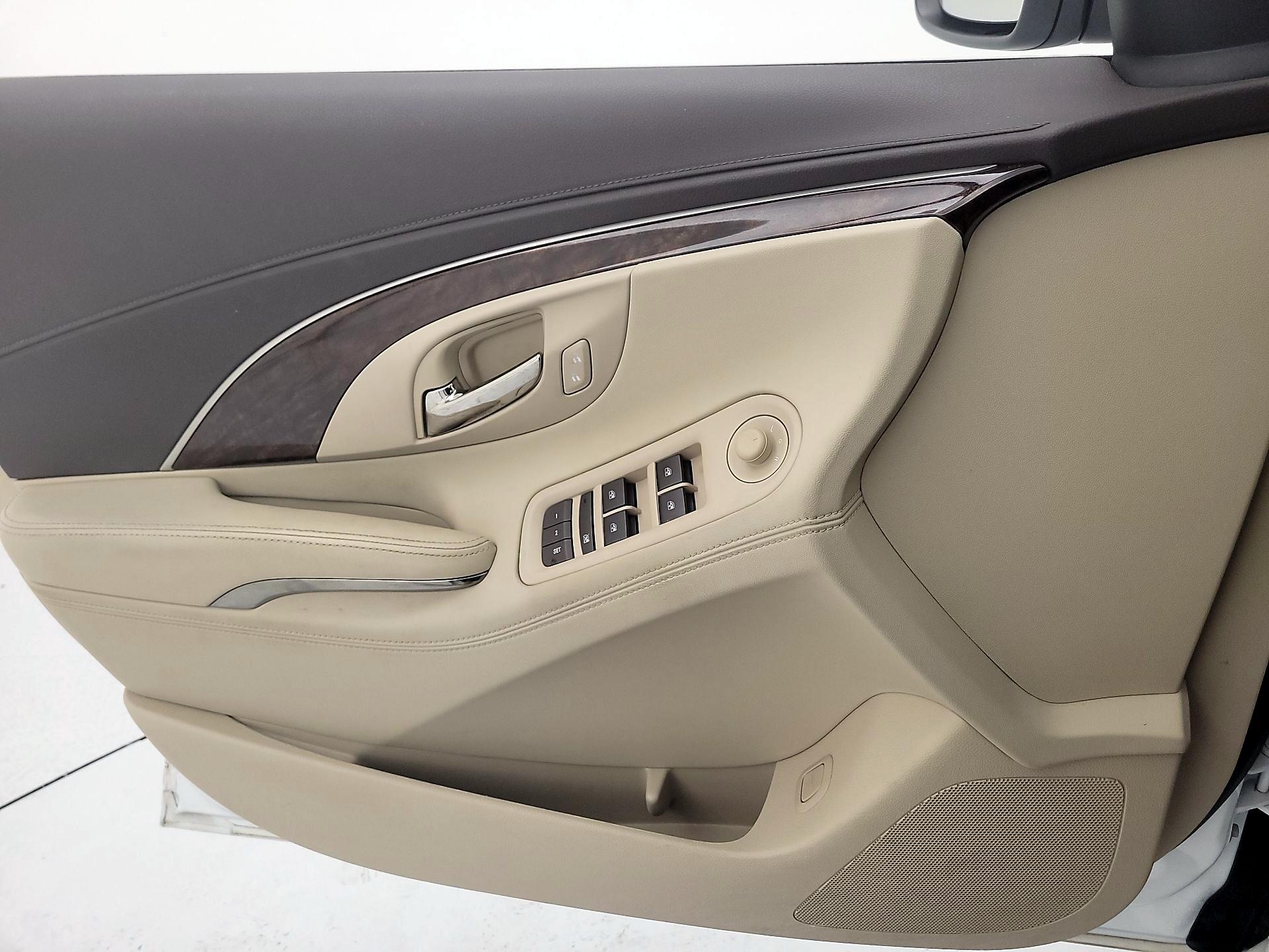 Thumbnail: 2016 Buick LaCrosse - 12