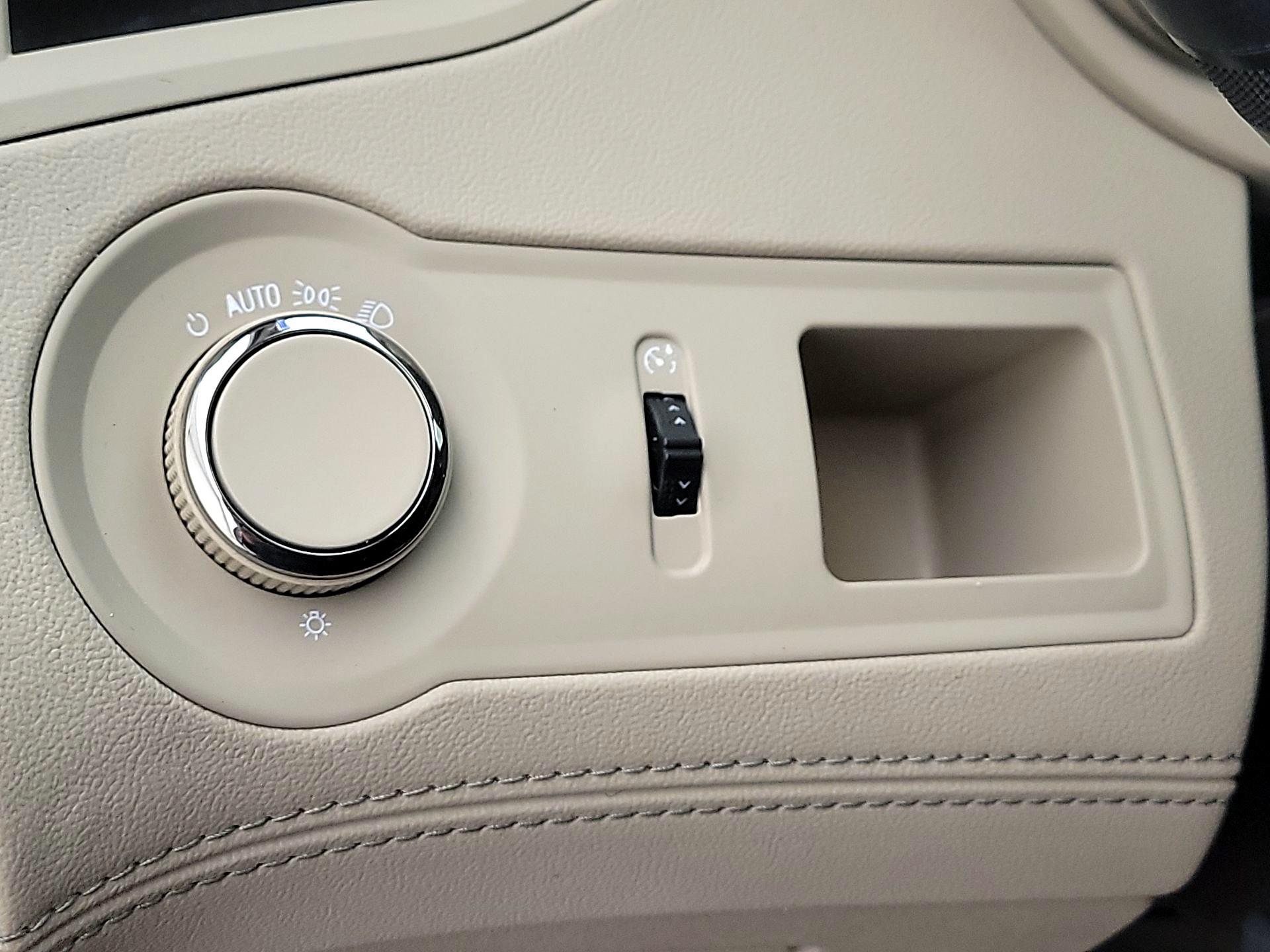 Thumbnail: 2016 Buick LaCrosse - 13