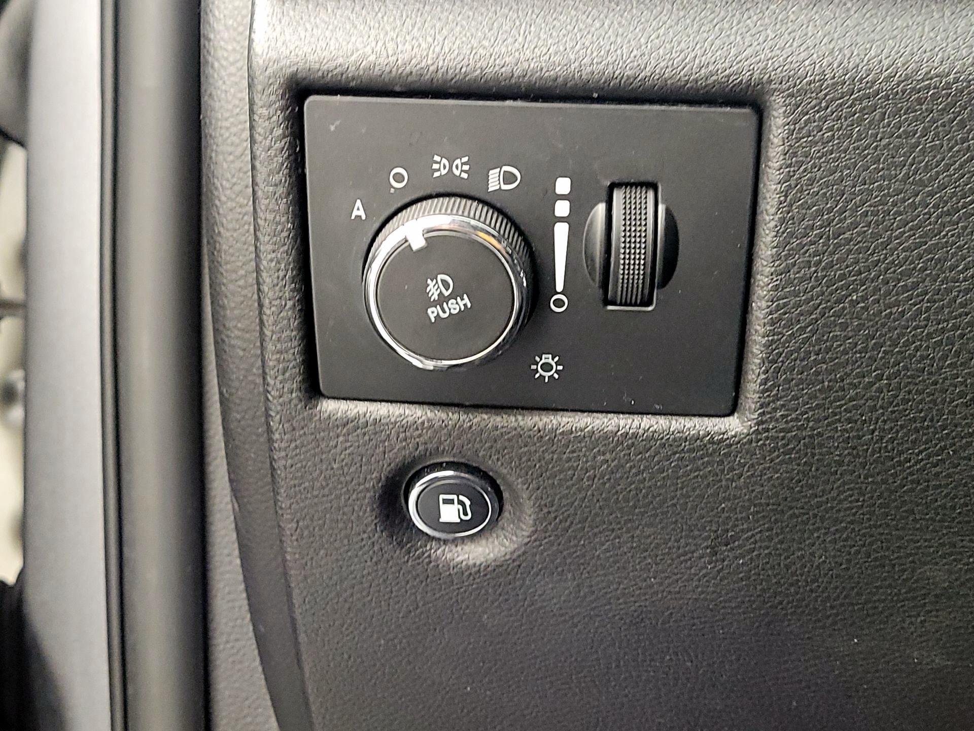 Thumbnail: 2019 Jeep Grand Cherokee - 13