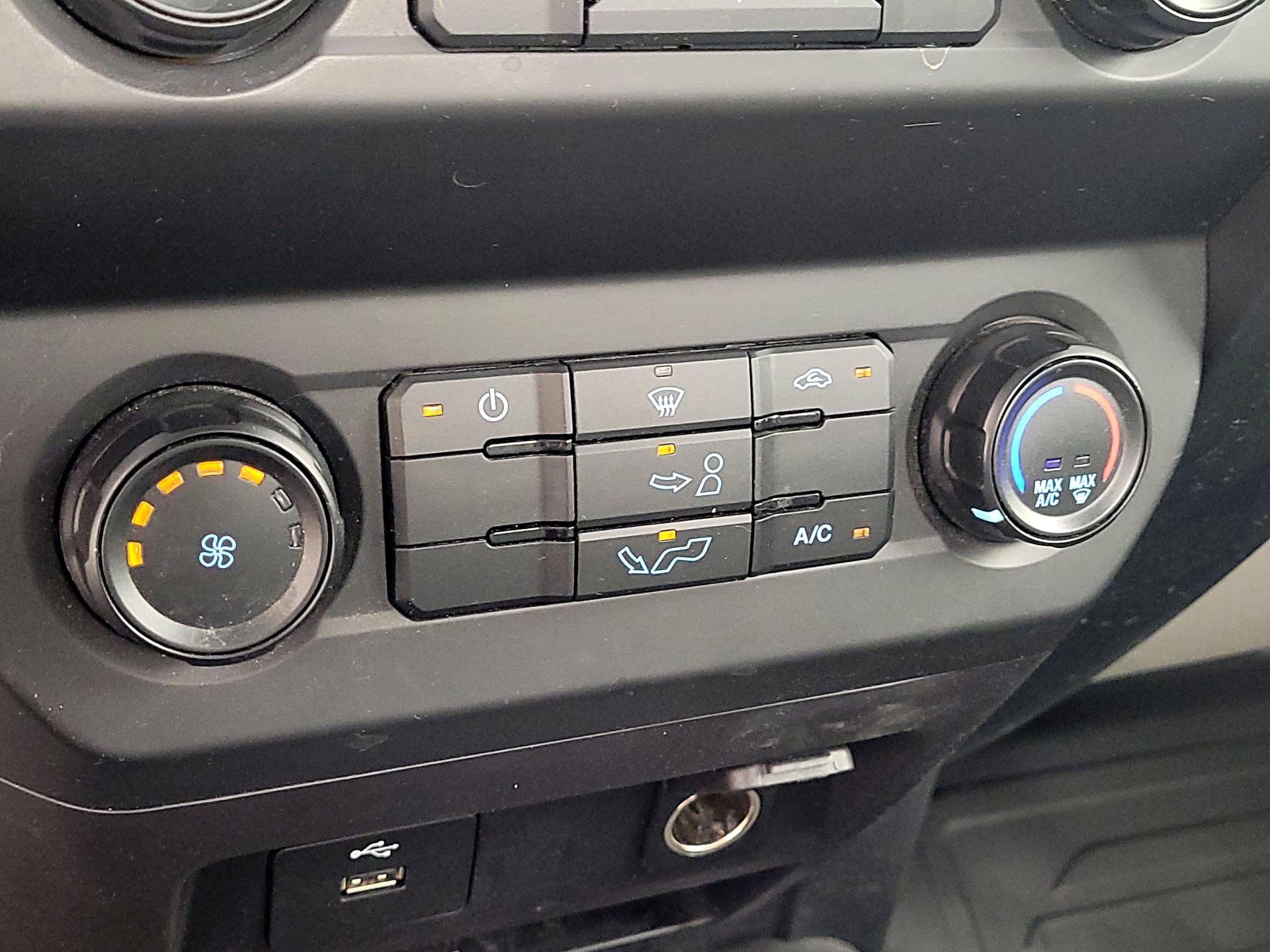 Thumbnail: 2019 Ford F-150 - 16