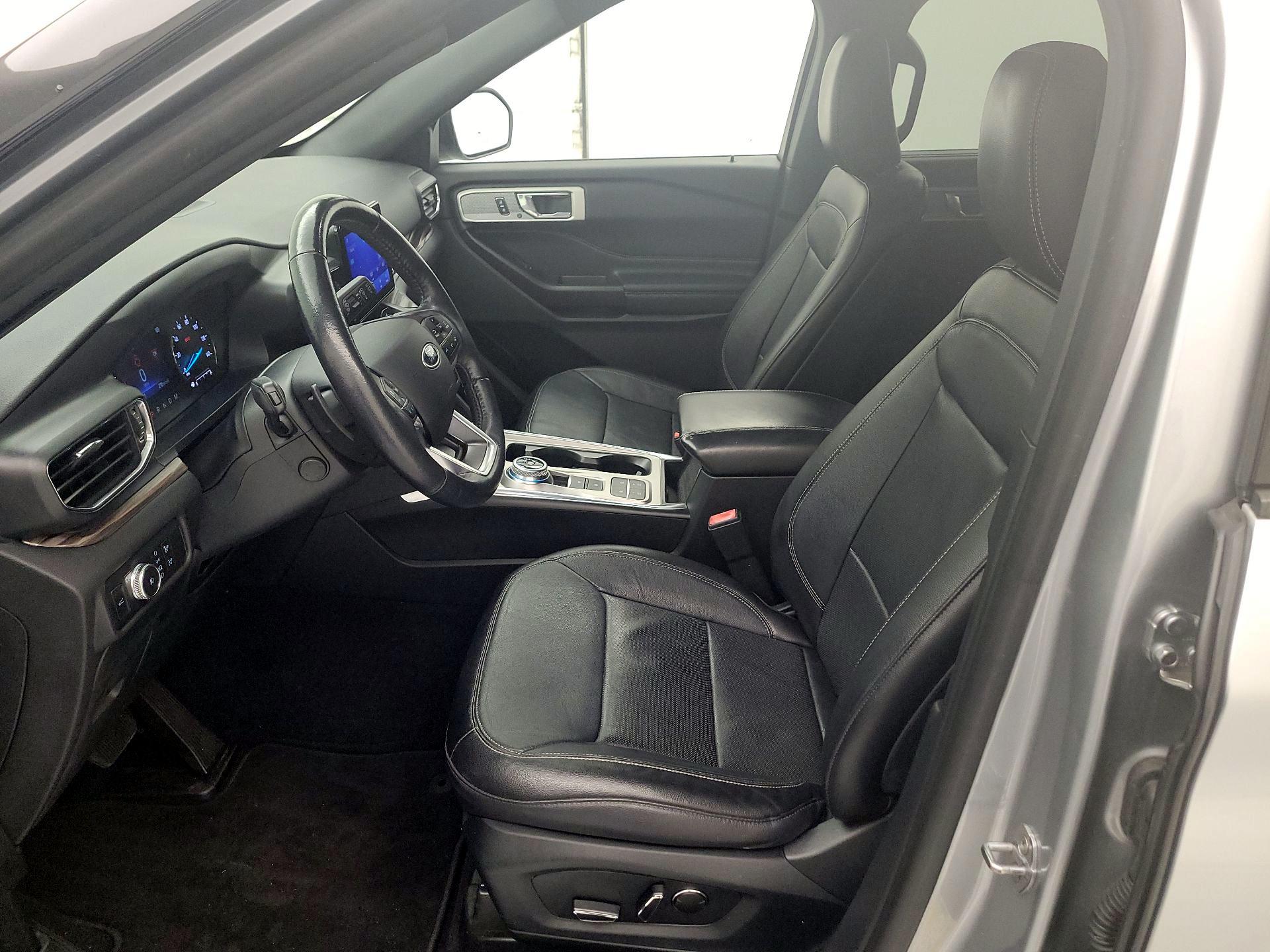 Thumbnail: 2020 Ford Explorer - 11