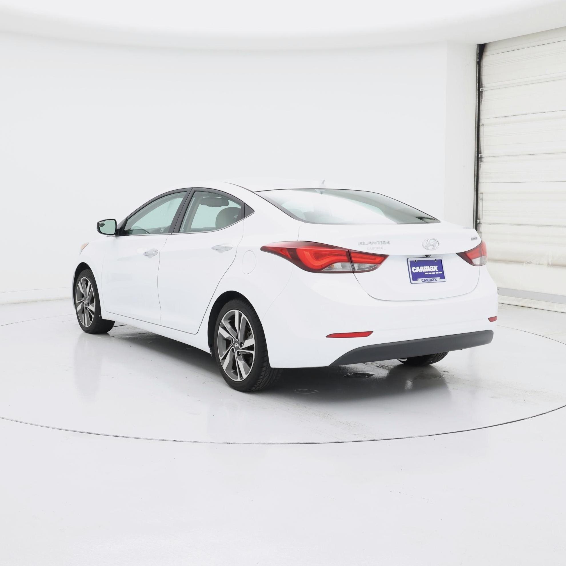 Thumbnail: 2015 Hyundai Elantra - 2