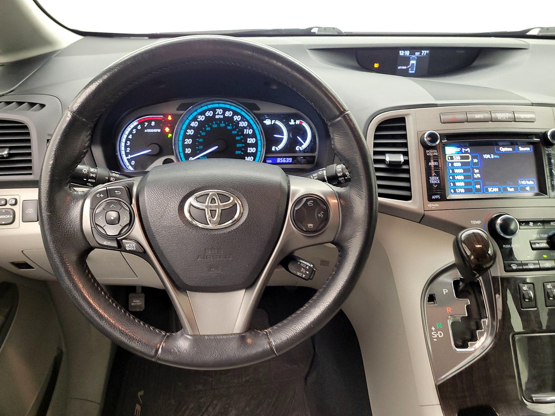 Thumbnail: 2014 Toyota Venza - 10