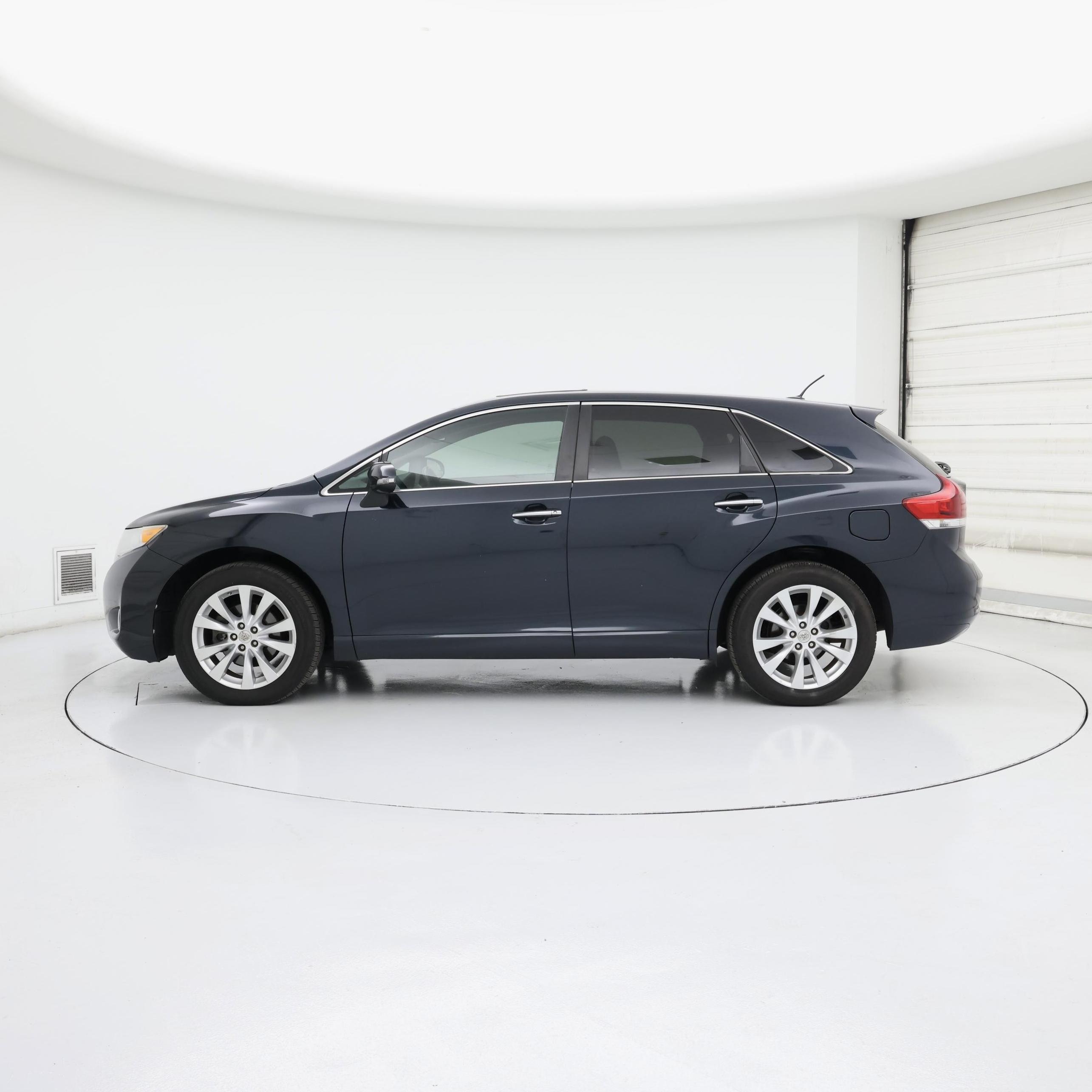 Thumbnail: 2014 Toyota Venza - 3