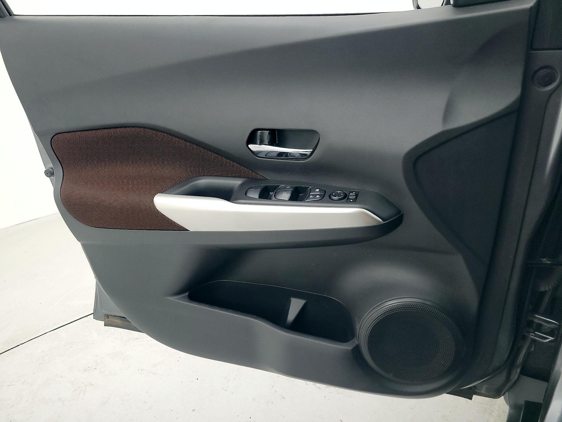 Thumbnail: 2020 Nissan Kicks - 12