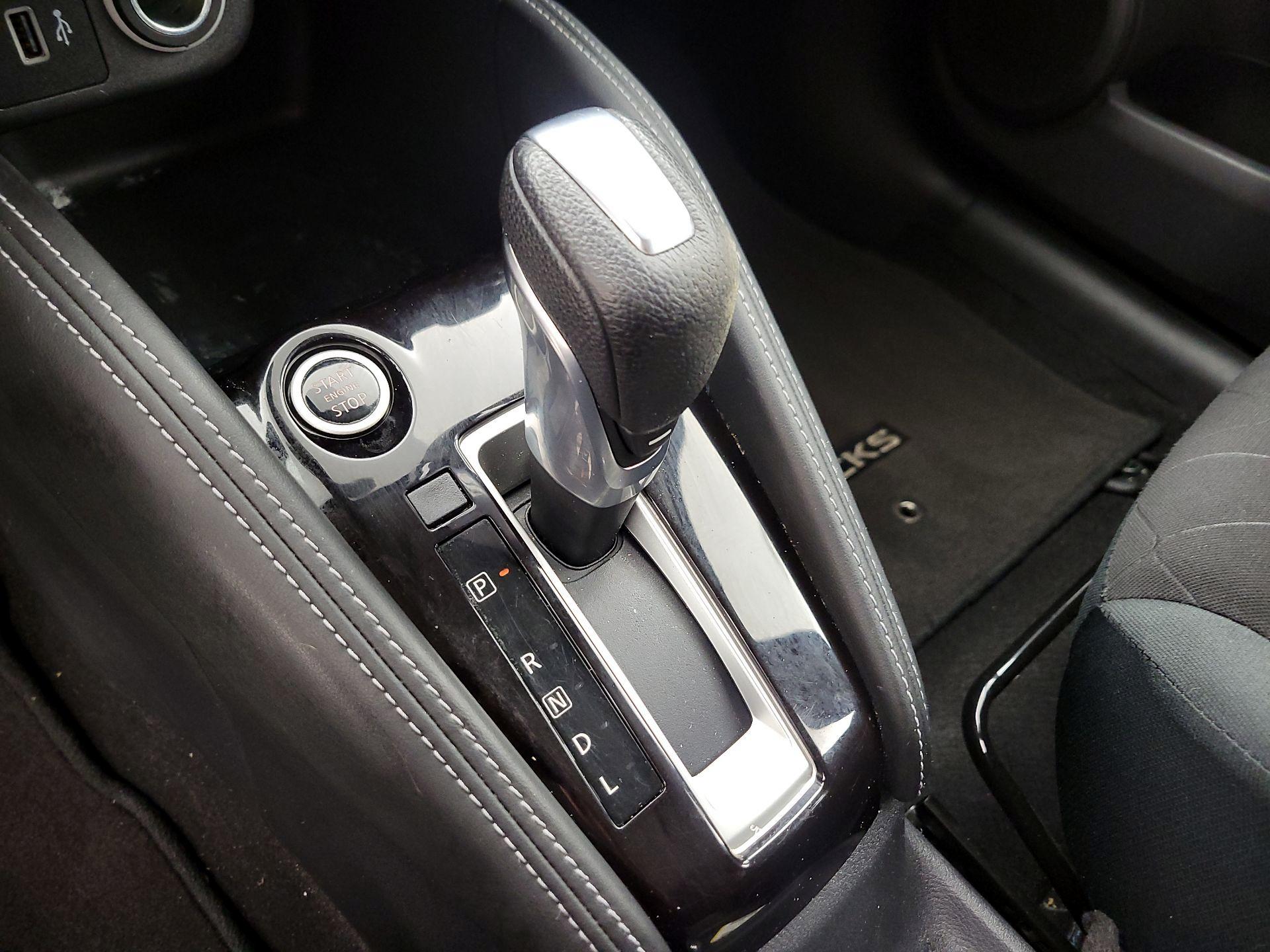 Thumbnail: 2020 Nissan Kicks - 17