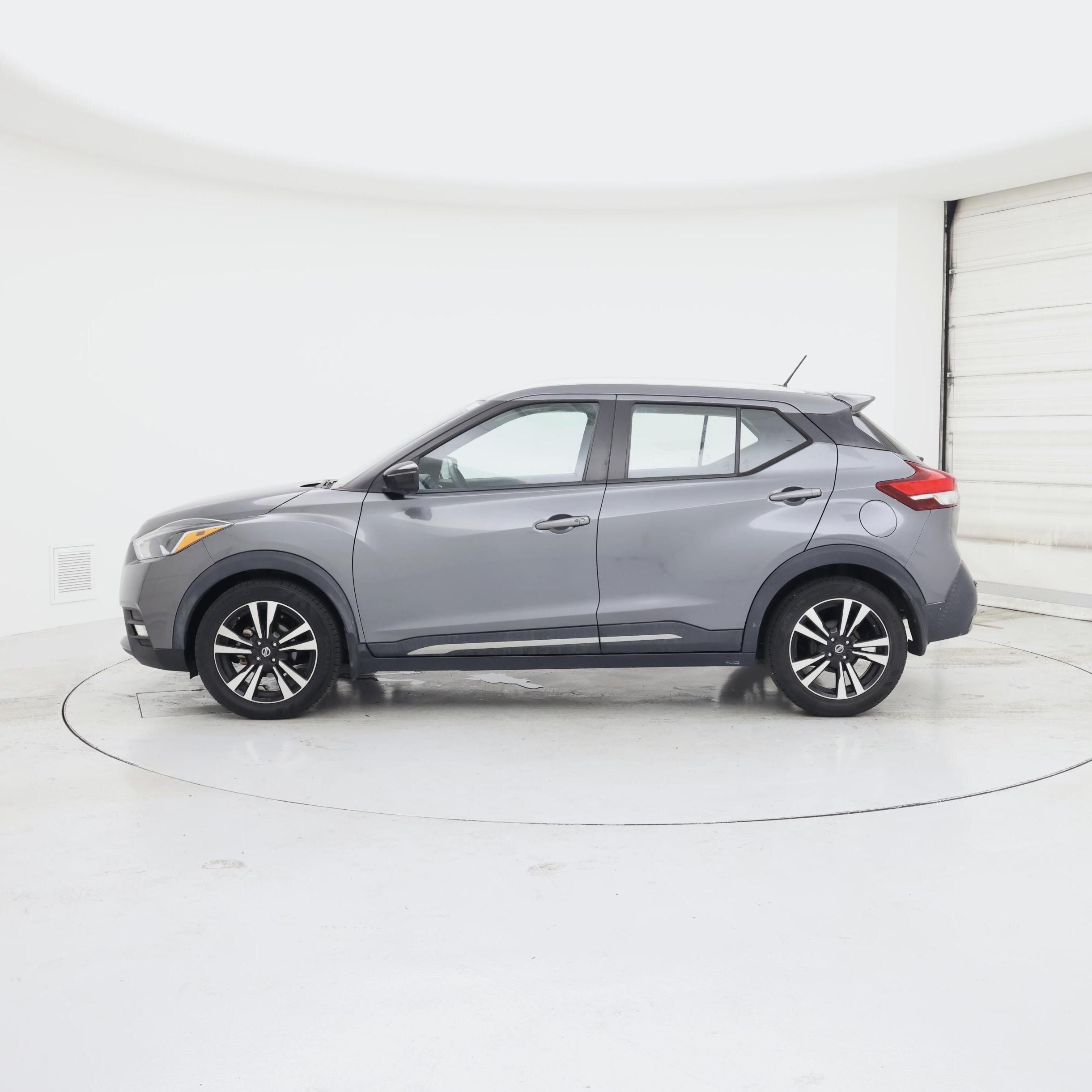 Thumbnail: 2020 Nissan Kicks - 3