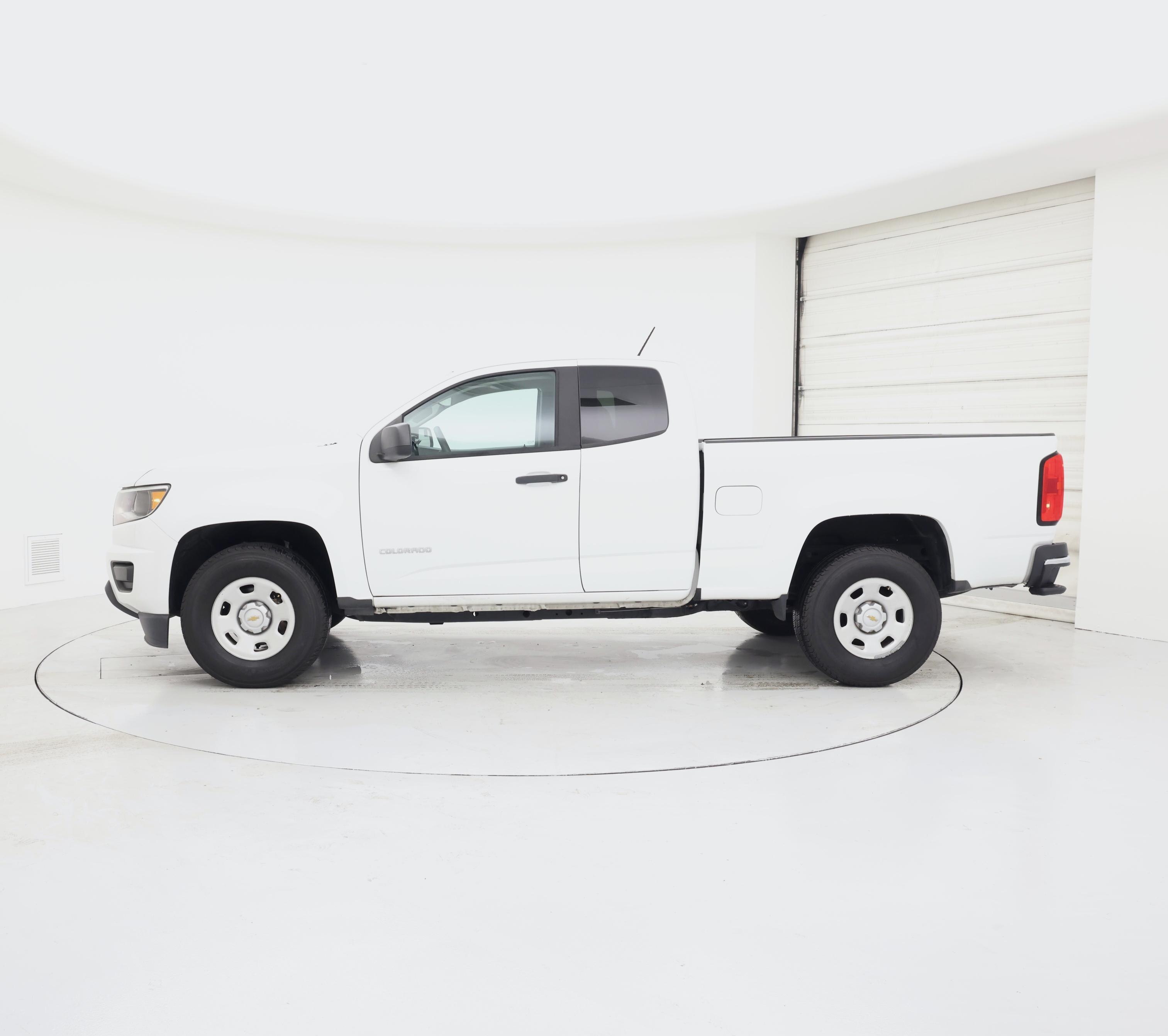 Thumbnail: 2020 Chevrolet Colorado - 3