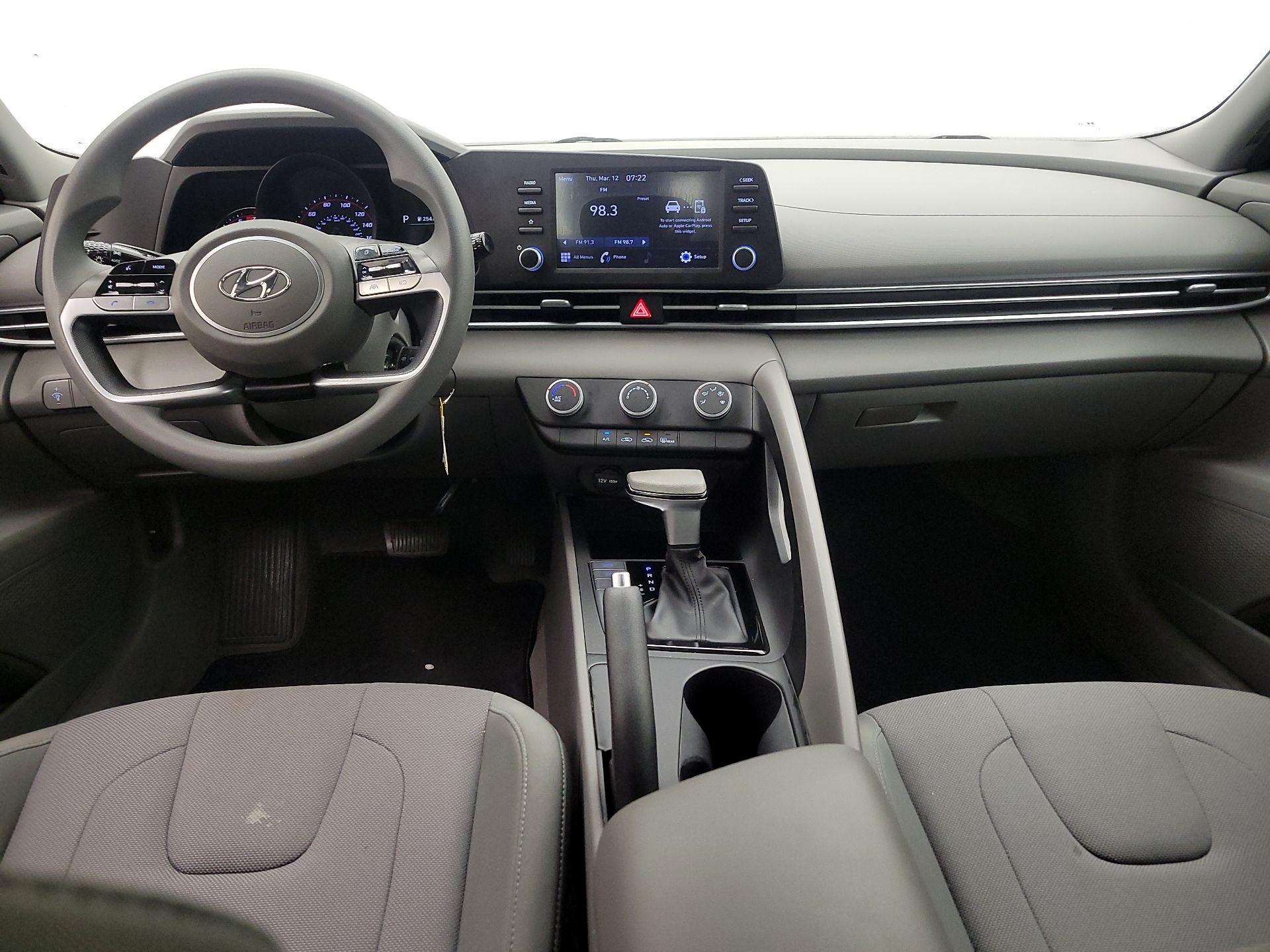 Thumbnail: 2022 Hyundai Elantra - 9