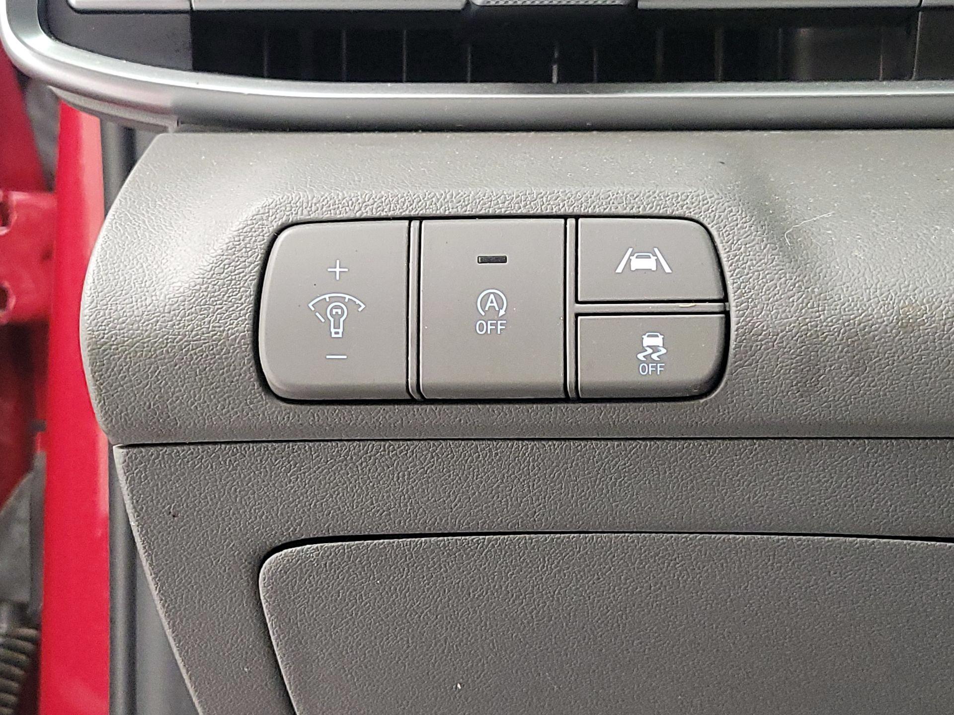 Thumbnail: 2022 Hyundai Elantra - 13