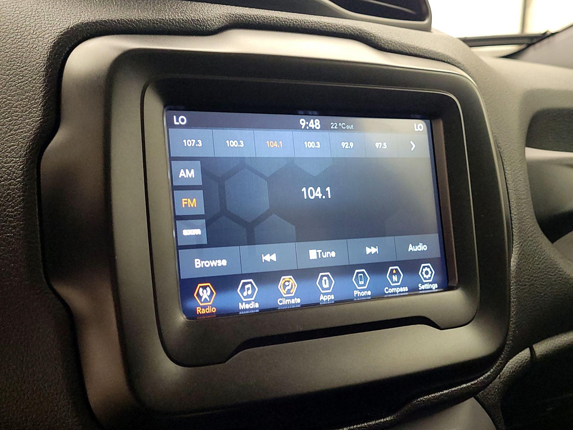 Thumbnail: 2021 Jeep Renegade - 15