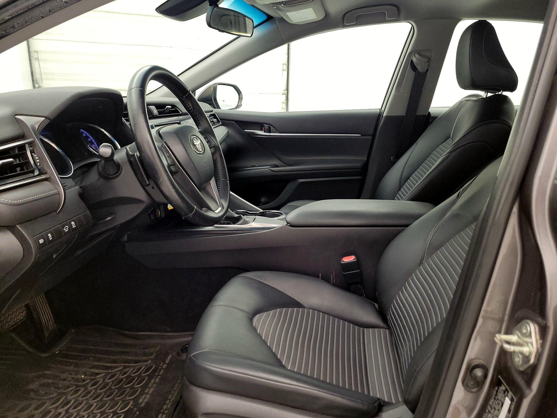 Thumbnail: 2020 Toyota Camry - 11