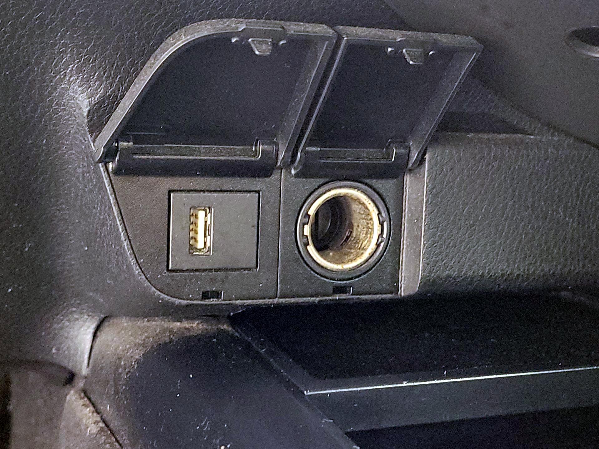 Thumbnail: 2020 Toyota Camry - 18