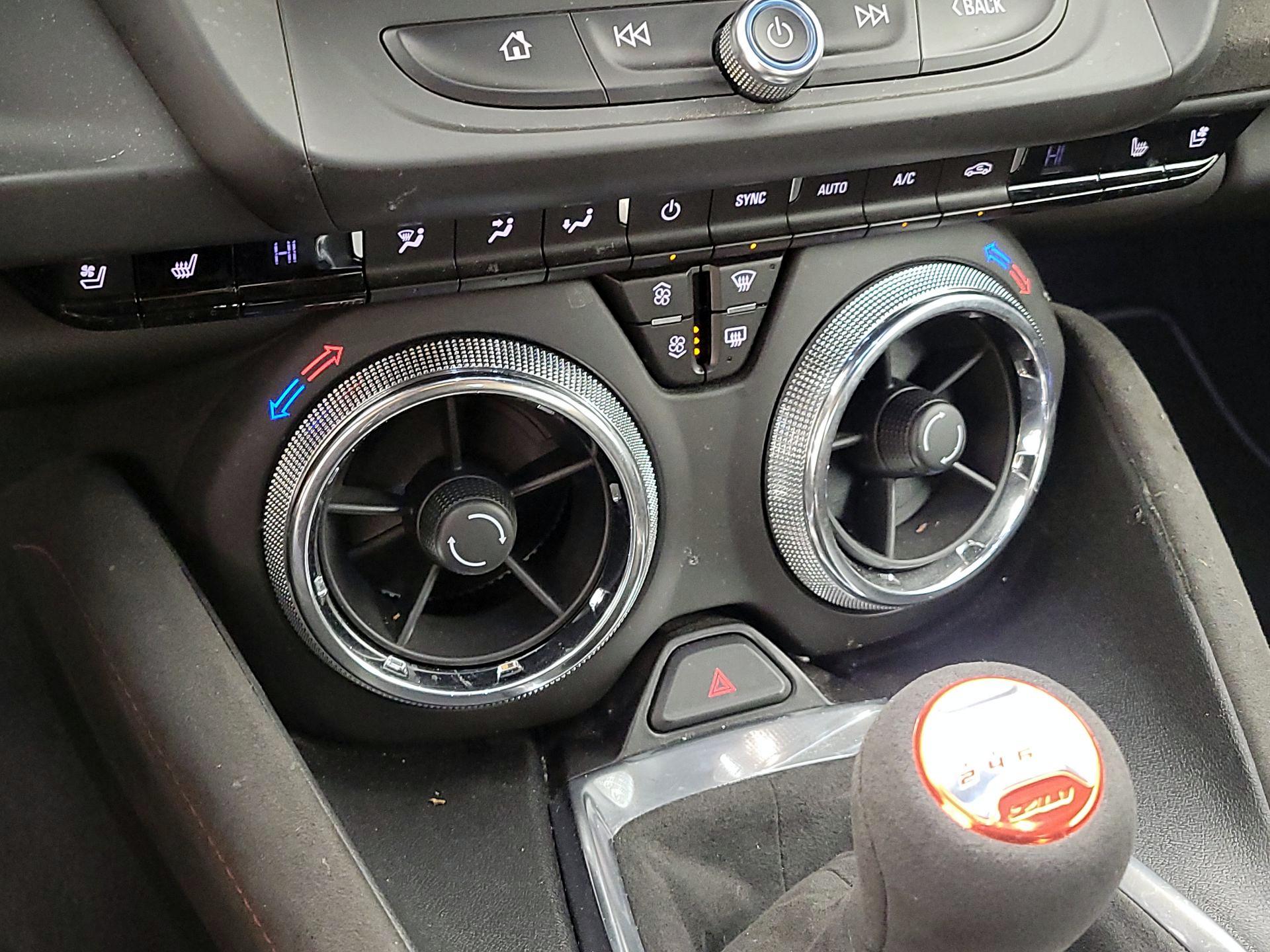 Thumbnail: 2017 Chevrolet Camaro - 16