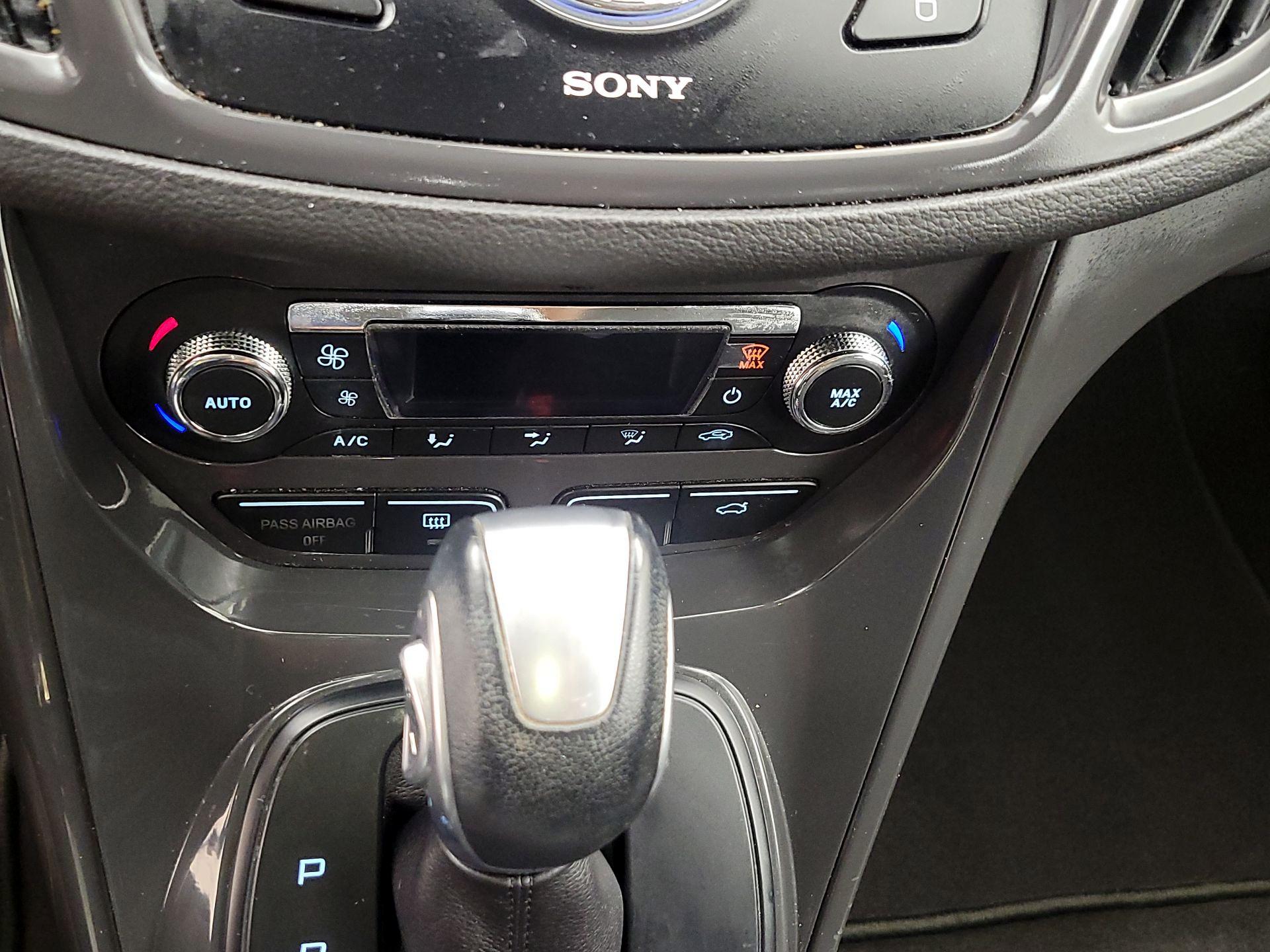 Thumbnail: 2014 Ford Escape - 16