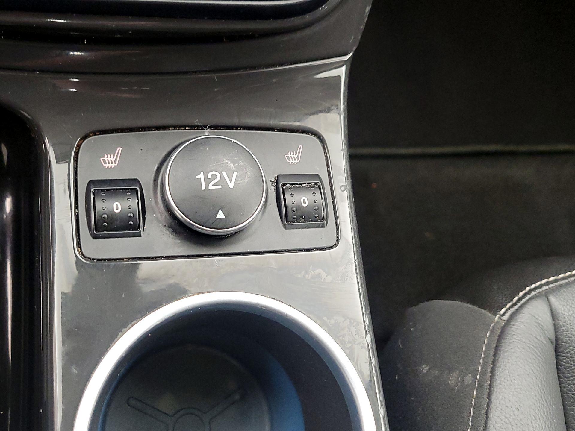 Thumbnail: 2014 Ford Escape - 18