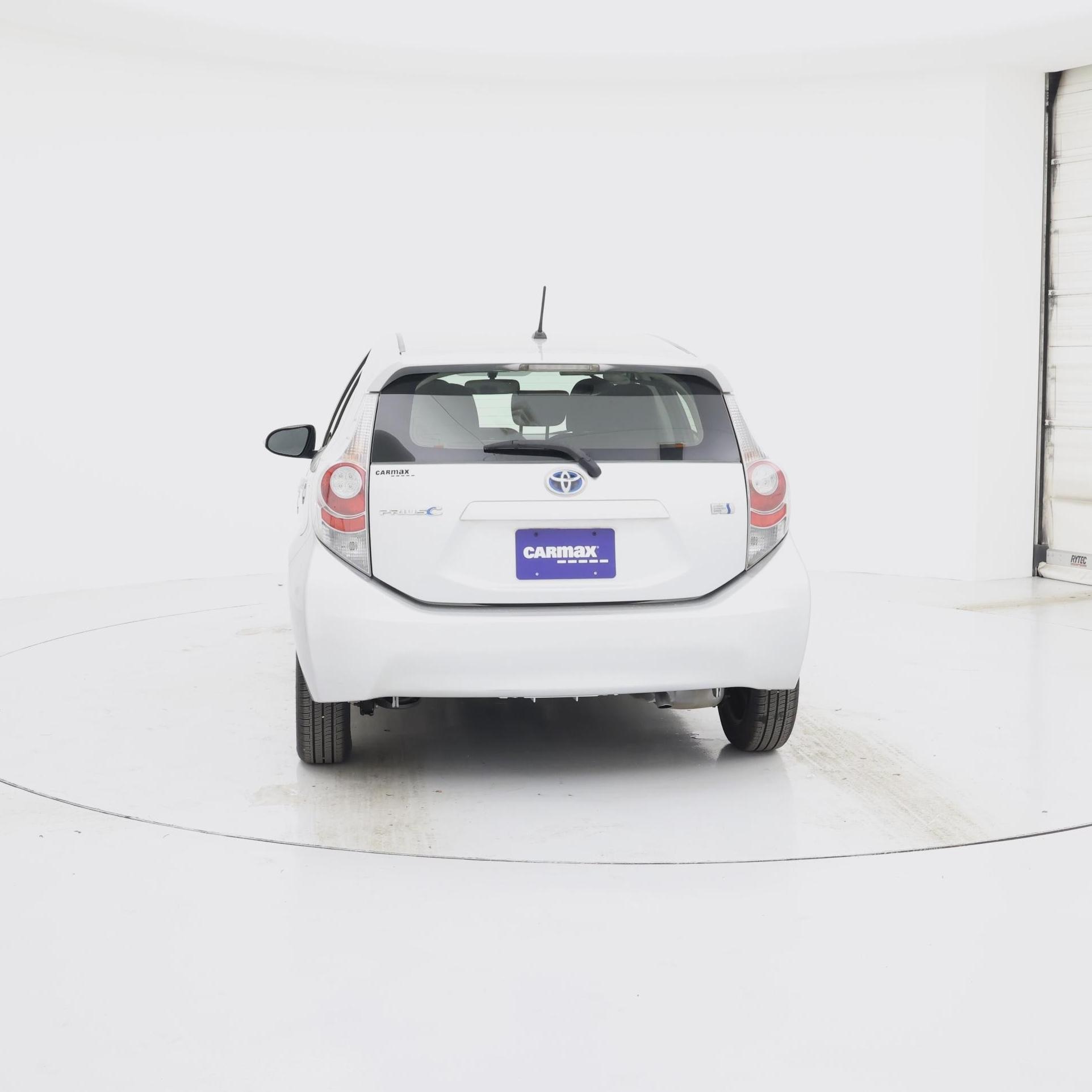 Thumbnail: 2014 Toyota Prius c - 6