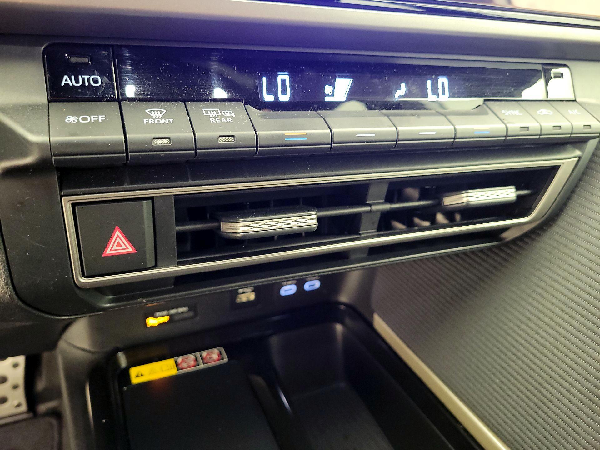 Thumbnail: 2025 Toyota Camry - 14