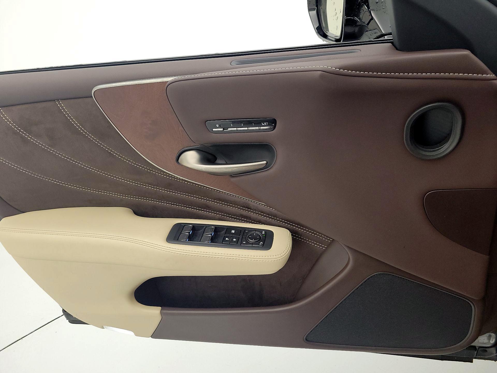 Thumbnail: 2020 Lexus LS - 12