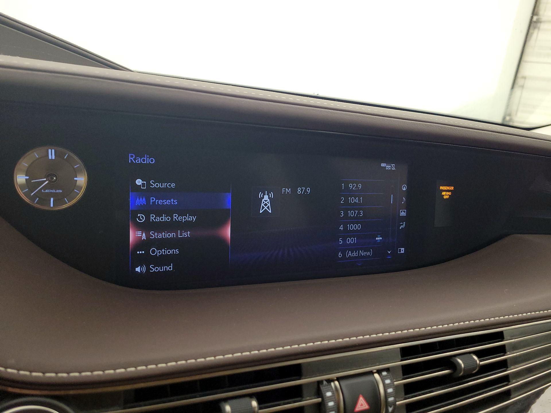 Thumbnail: 2020 Lexus LS - 15