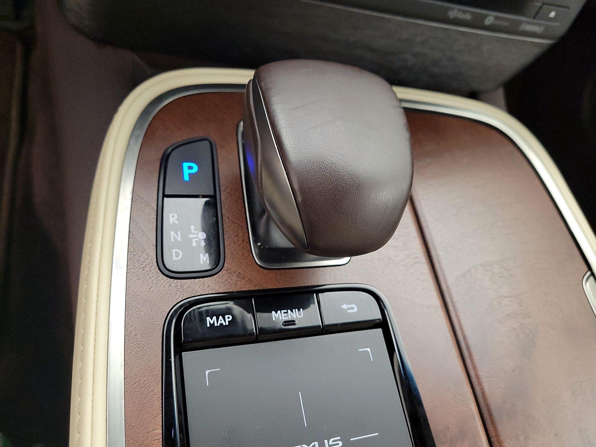 Thumbnail: 2020 Lexus LS - 17