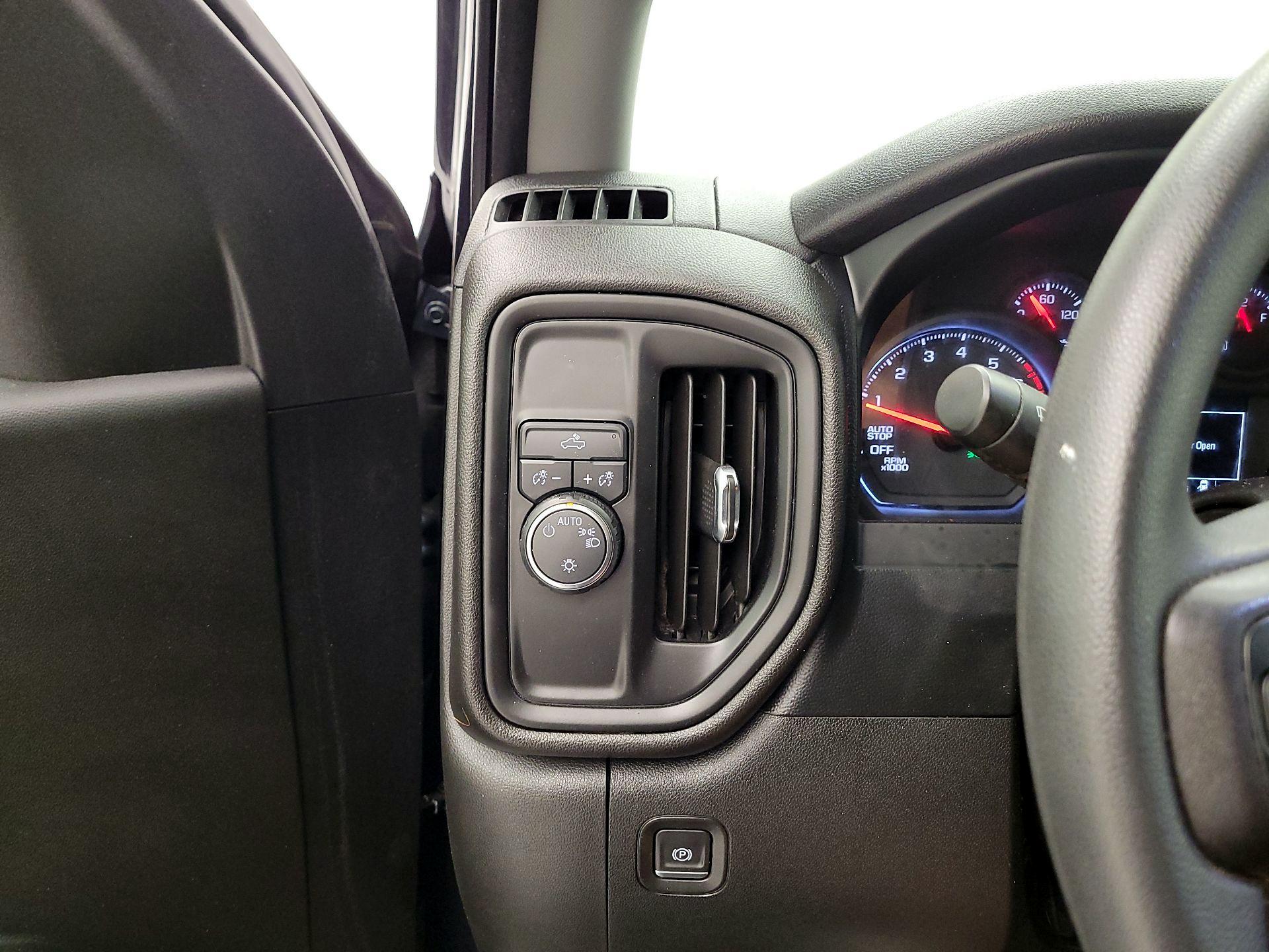 Thumbnail: 2021 Chevrolet Silverado 1500 - 13