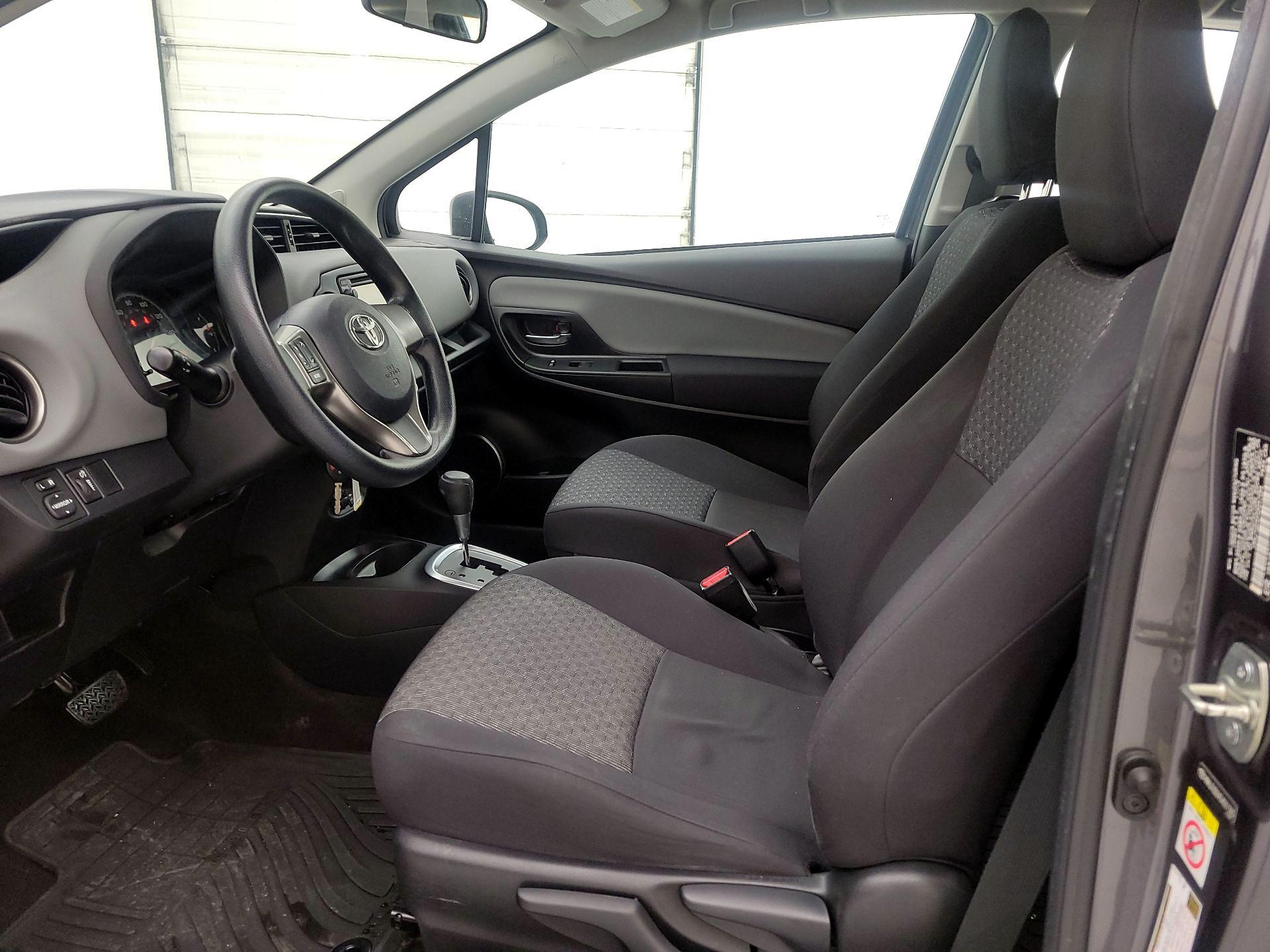 Thumbnail: 2016 Toyota Yaris - 11