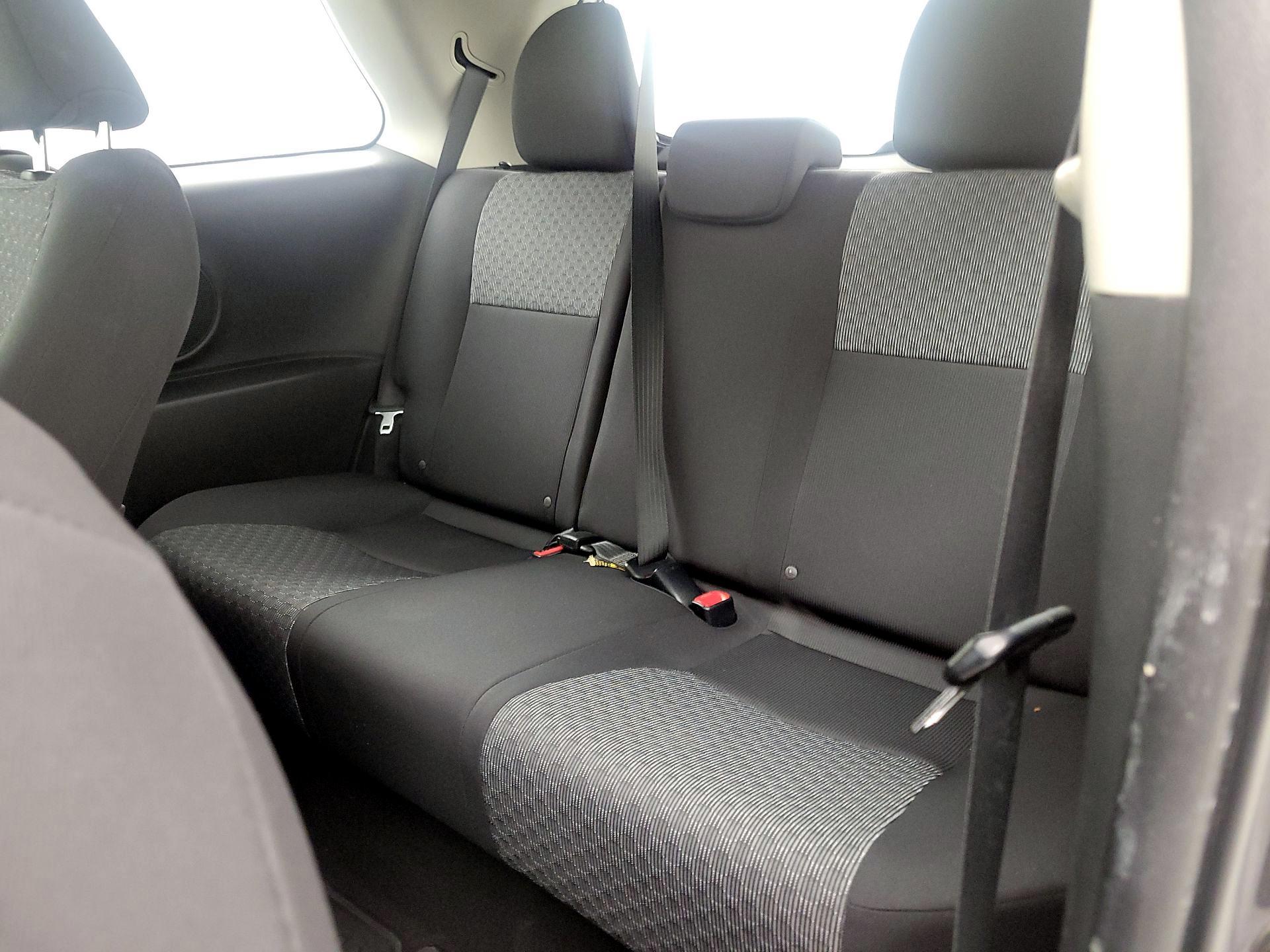 Thumbnail: 2016 Toyota Yaris - 18